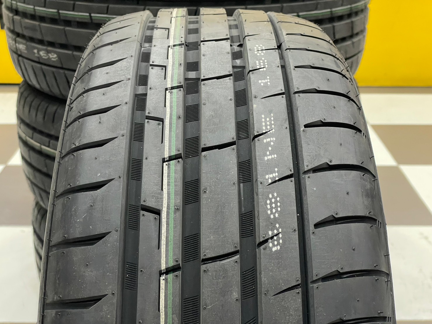 OTANI KC1000 235/45R18 ยางใหม่ปี2023