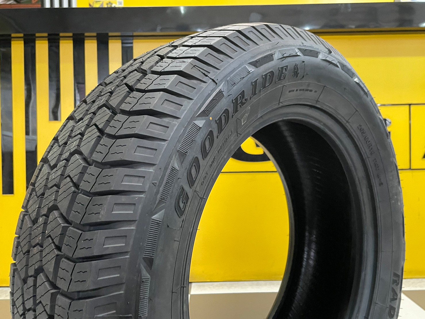 ยาง GOODRIDE SL369 265/60R18