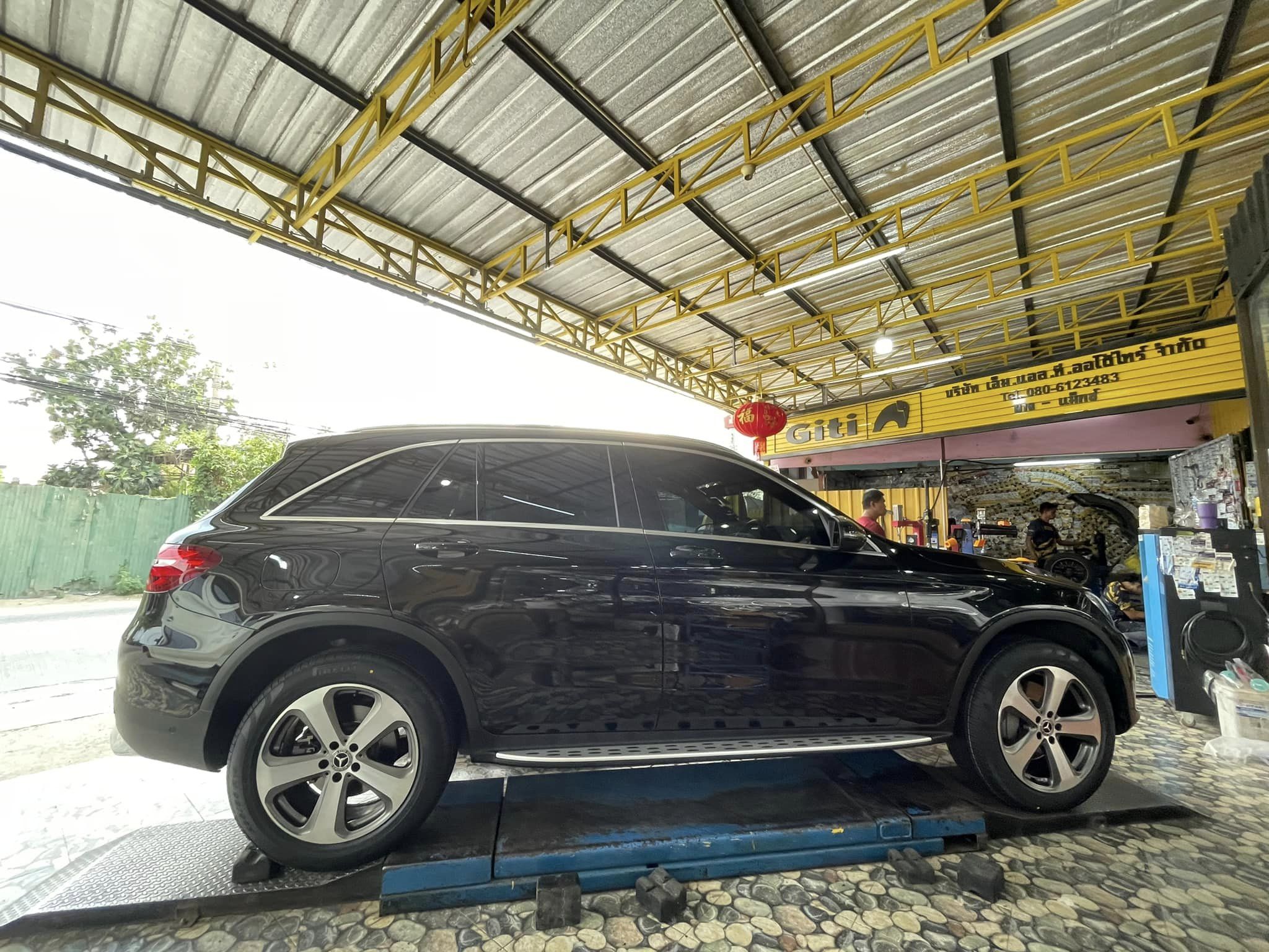 #Benz_GLC250d #ติดตั้งยางพรีลารี่ 235/55RF19 PIRELLI SCORPION VERDE RUNFLAT