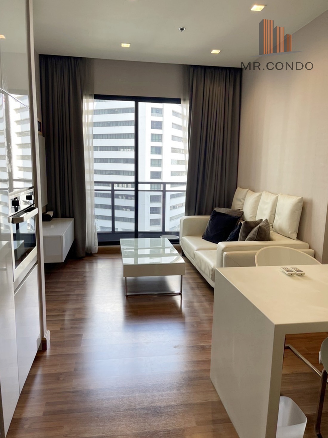*FOR RENT* Ivy Ampio รัชดา ห้องกว้างแต่งสวย Fully furnished ใกล้ MRT ศูนย์วัฒนธรรม 200 ม.