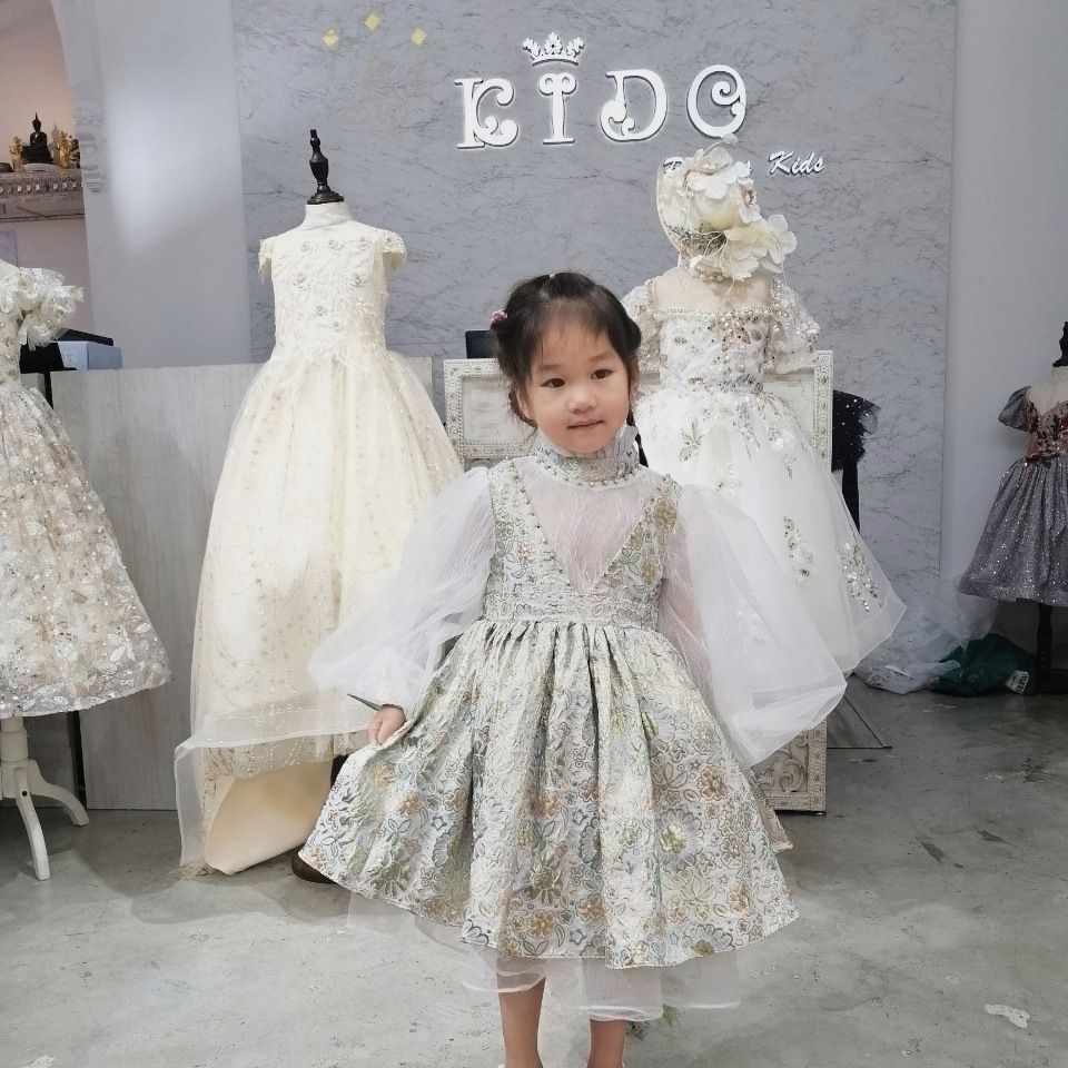 ชุดเจ้าหญิง(หน้าร้านอยู่รัชดา ลองได้ถ่ายรูปจากชุดจริง)W18331สีเขียวทอง แขนยาวซีทรู สวยหวานงานหรู กระโปรงสั้น