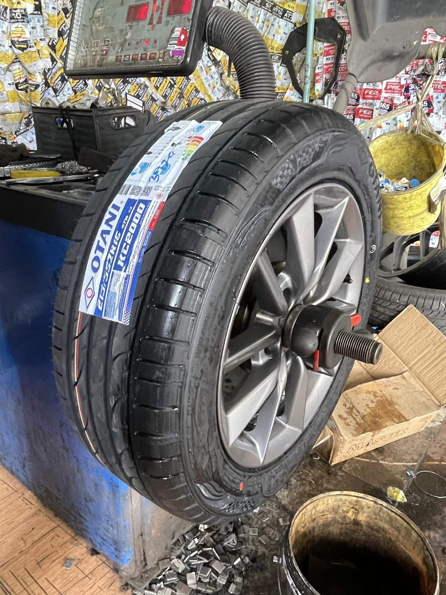 🚘 #HONDA_CIVIC #OTANI #KC2000 215/55R16