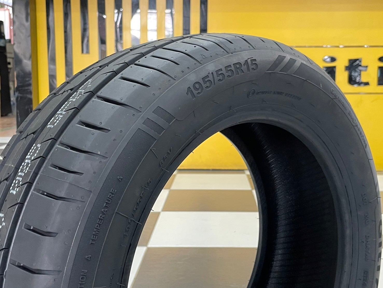 Giti Synergy H2 195/55R15 ยางใหม่ปี2024