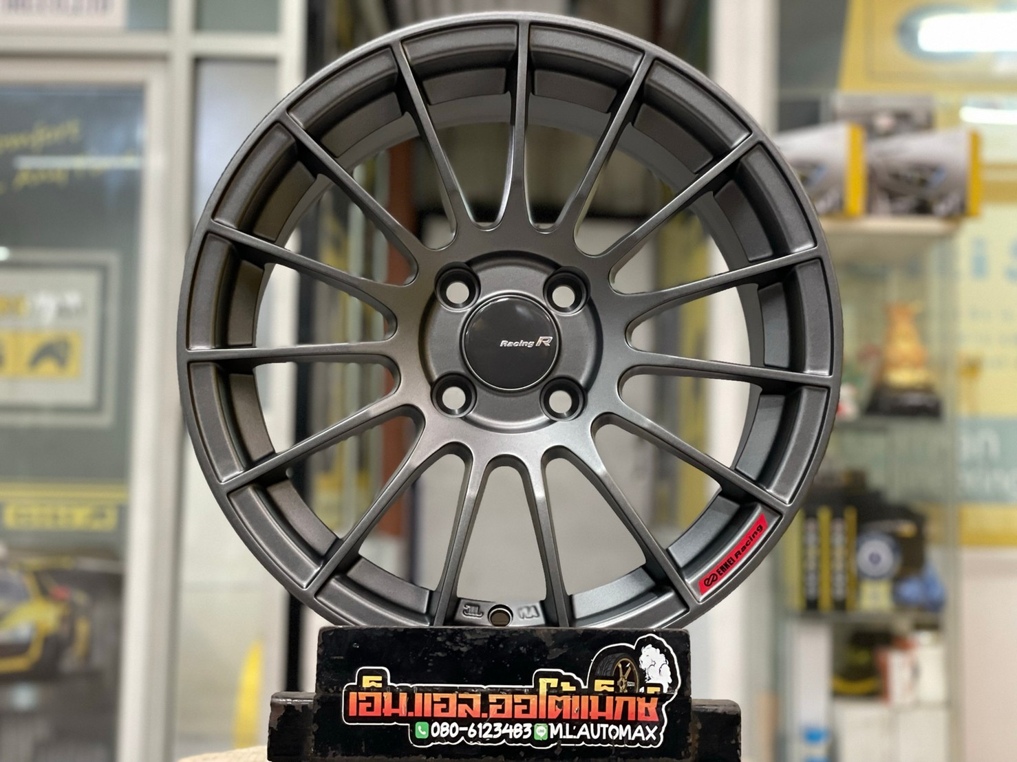 ล้อแม็กซ์ใหม่ขอบ15 RS05RR สีเทากัน กว้าง7ออฟ35 4รู100 SSW