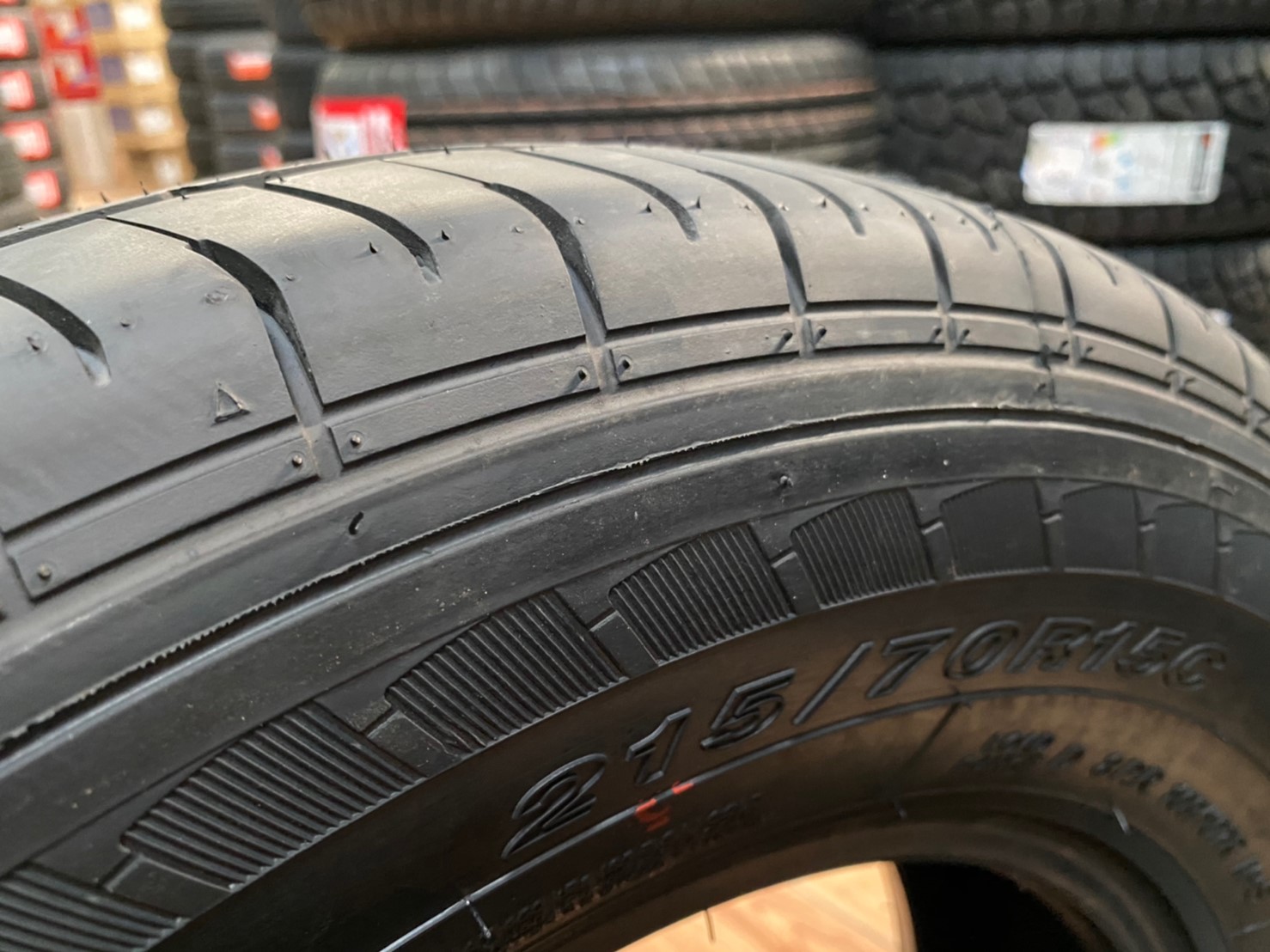 215/70R15 รุ่น SC328 ยี่ห้อ WESTLAKE ยางรถกะบะ คุณภาพสุดคุ้มพร้อมติดตั้งฟรี