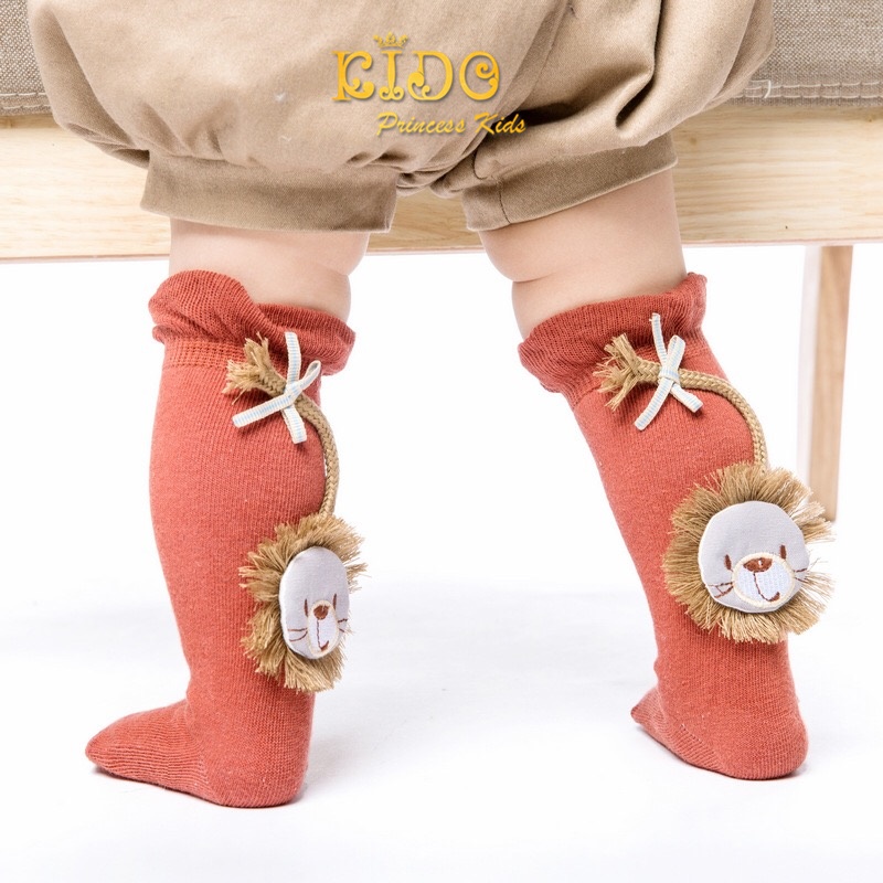 ถุงเท้าเด็ก(มีหน้าร้านอยู่รัชดา)M020 สีส้มยาวถึงเข่ารูปสิงโตมีหางน่ารักไม่เหมือนใคร