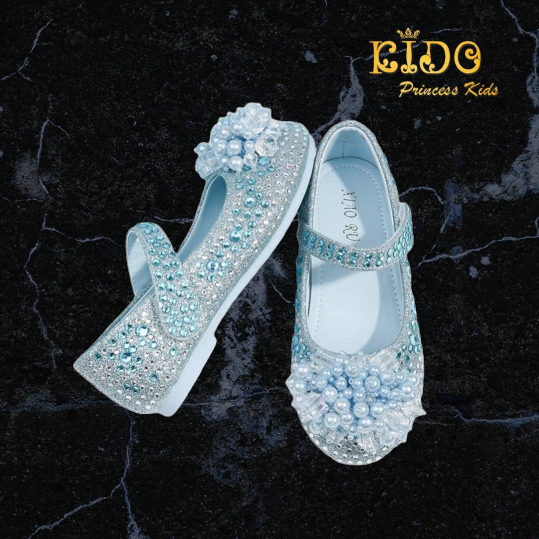 รองเท้าเด็ก **มีหน้าร้านอยู่รัชดา ลองได้ เปลี่ยนได้ **H038สีฟ้า เพชรระยิบระยับ ประดับช่อมุกสี สวยเจ้าหญิงมาก