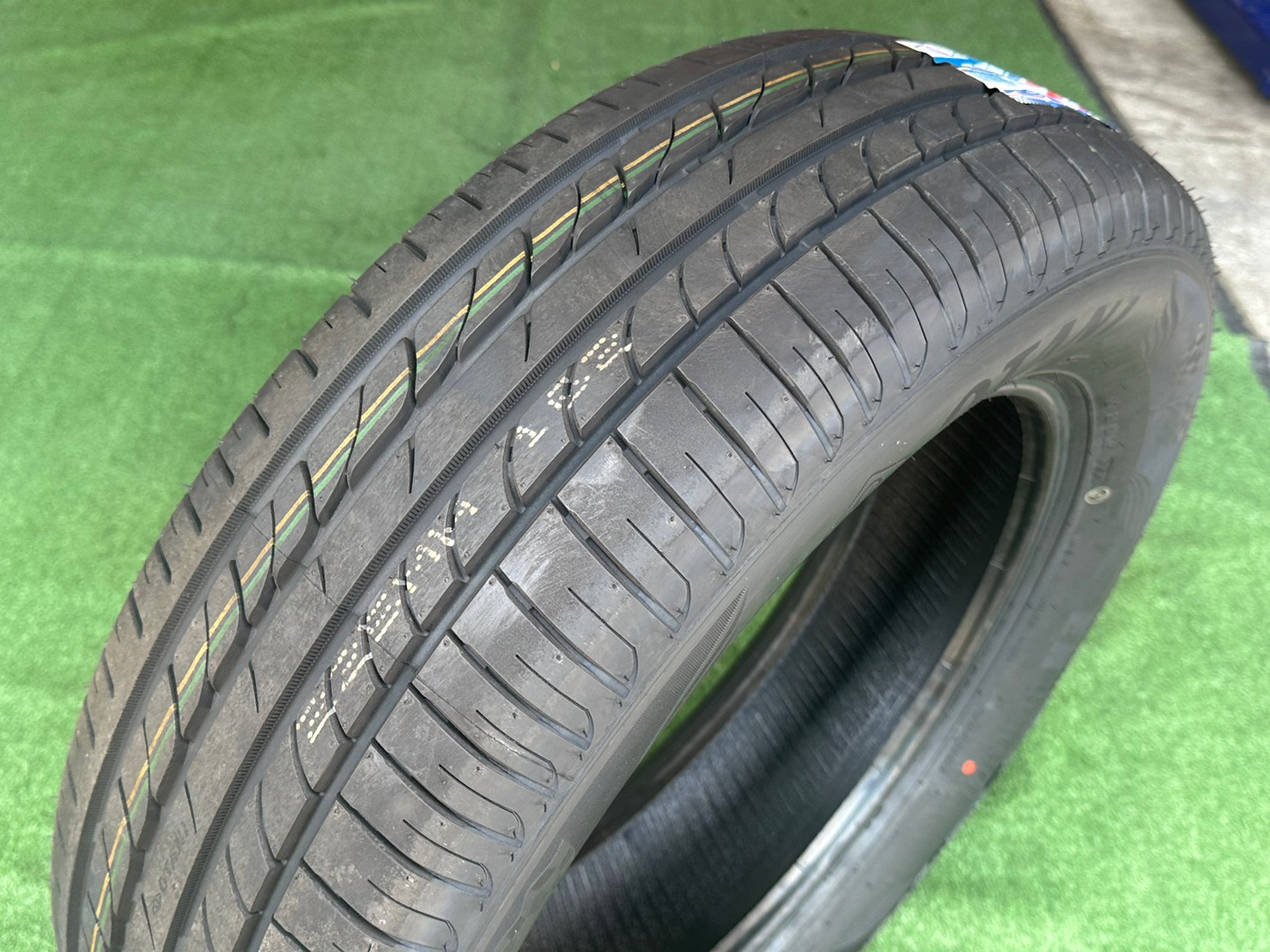 OTANI EK1000 225/60R18 ยางใหม่ปี2023 ราคาพิเศษพร้อมติดตั้งฟรี สามารถสอบถามเพิ่มเติมได้ค่ะ