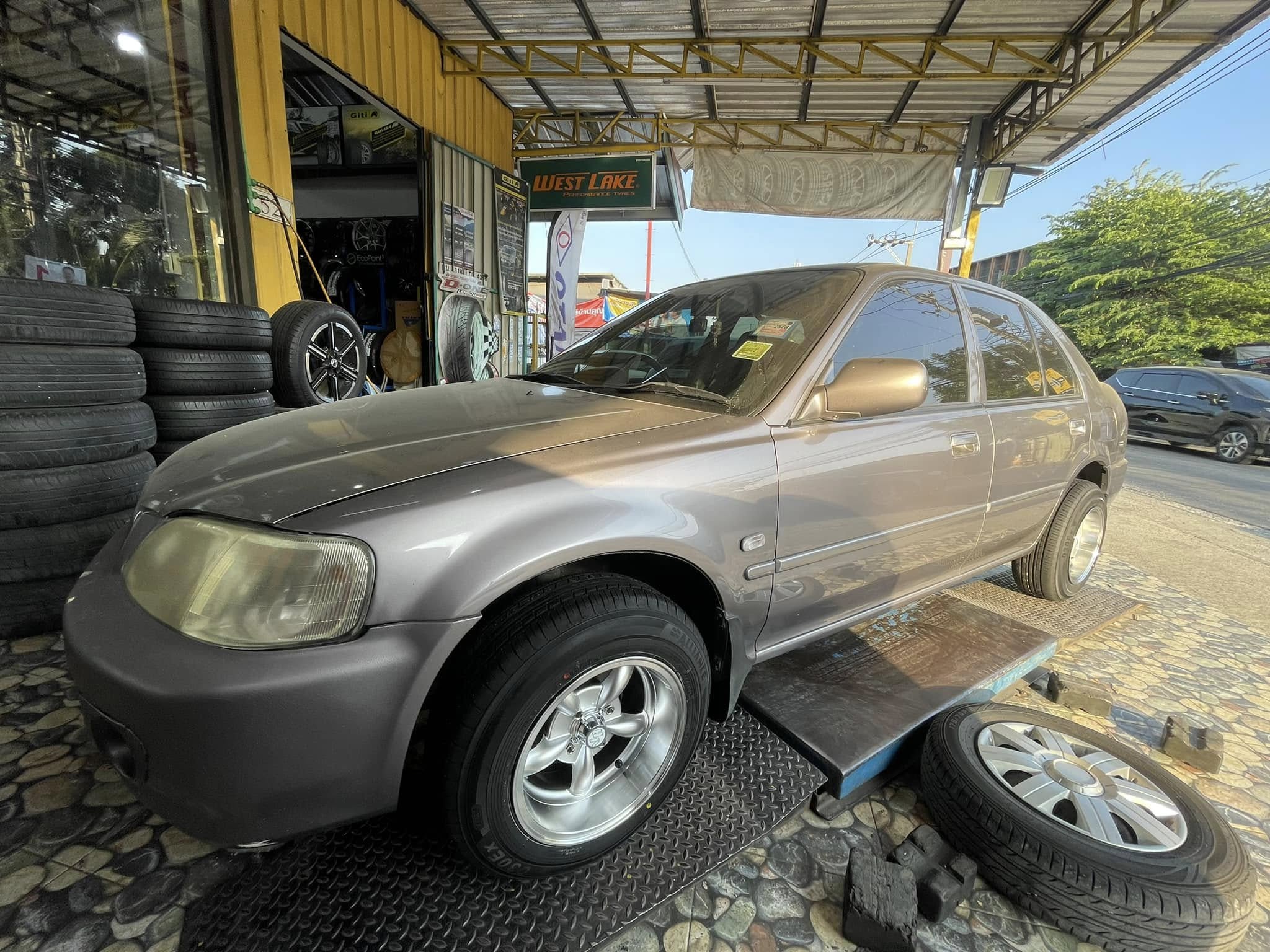 เสริมหล่อ ล้อพร้อมยาง #HONDA_CITY 🚘❤️💫 🛞🛠 #ALLIANCE_030EX 175/70R13 🛞🐘#ล้อกล้วยขอบ13 #MGW MF5134 13X7 ET-7 4X100