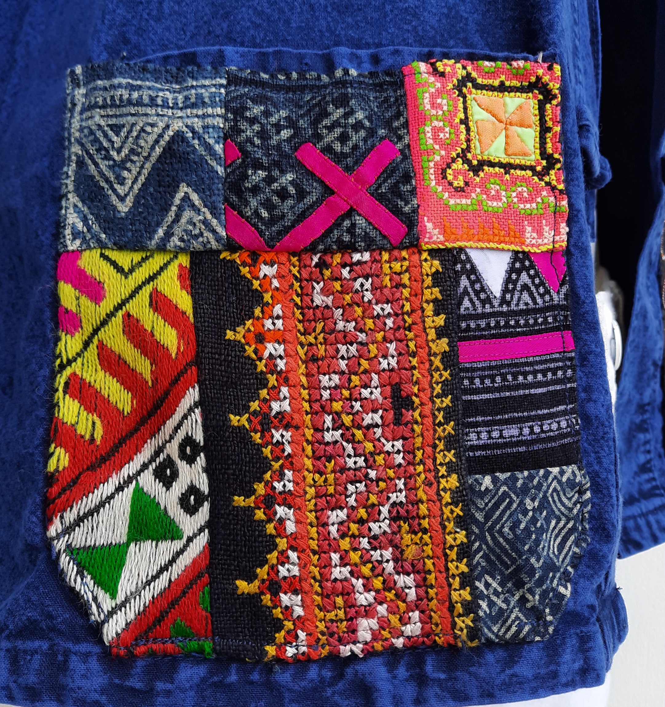 เสื้อแขนยาว ผ้าหม้อห้อมเมืองแพร่ แต่งผ้าชาวเขา