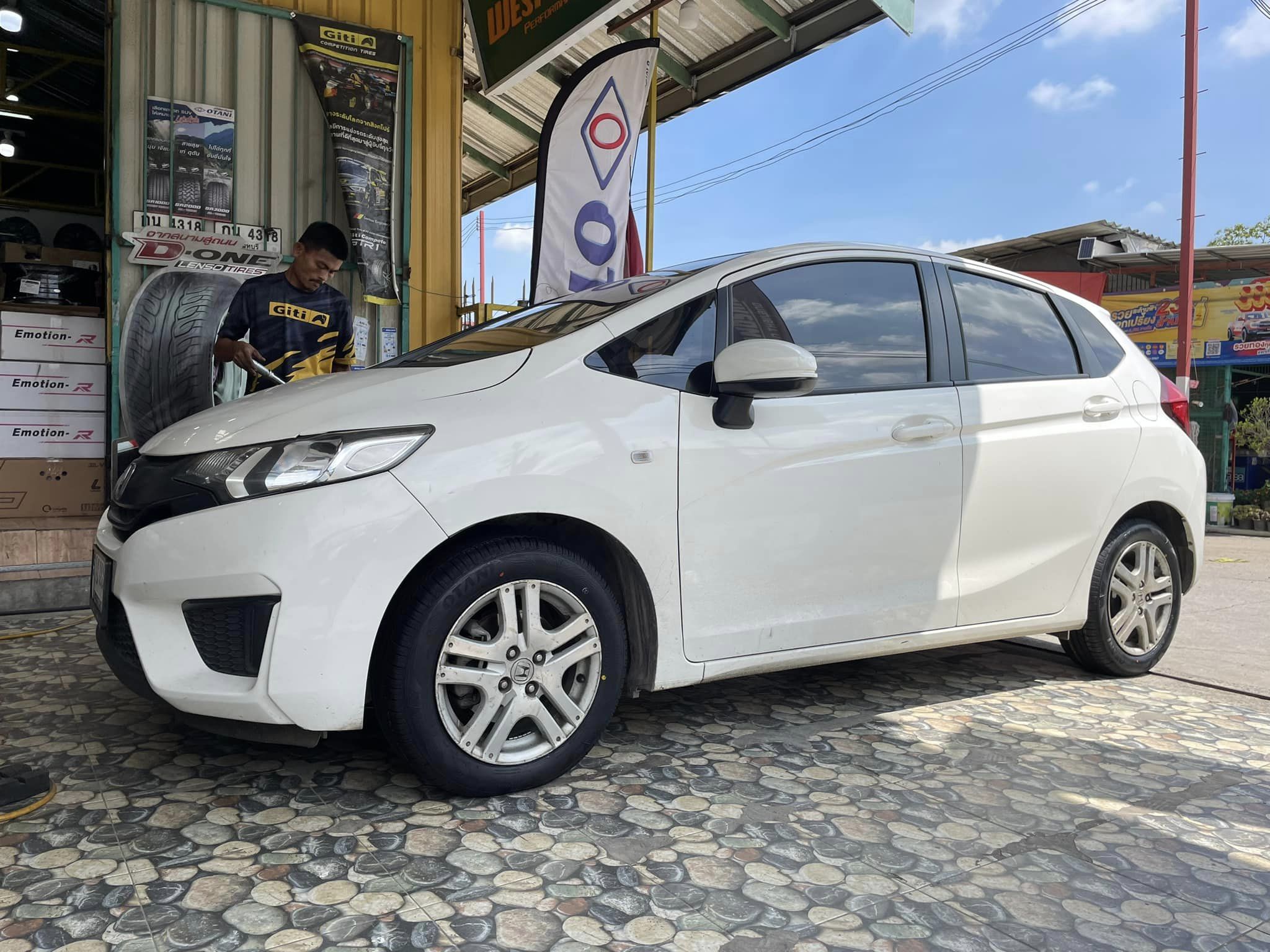 🚘 #HONDA_JAZZเปลี่ยนยาง #OTANI #EK1000 185/60R15