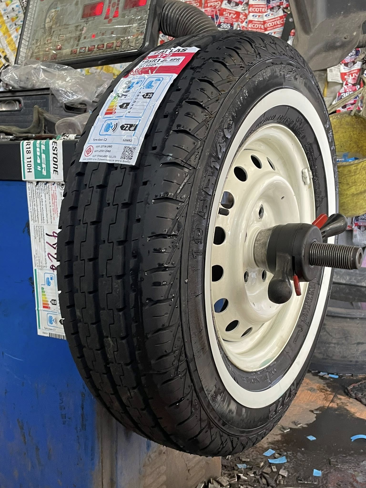 #SUZUKI_APV 🚘เปลี่ยนยาง 🛞🐘#ATLAS_R772_195R14 ❤️ 🛞 #ยางขอบขาวแท้