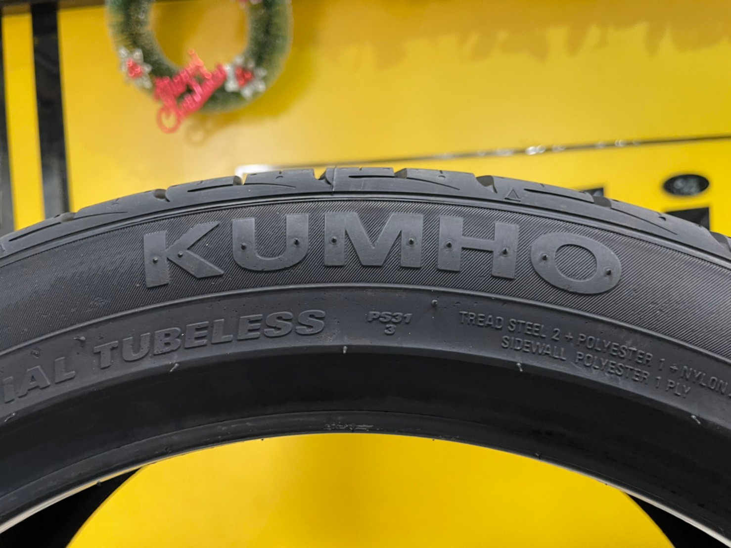 KUMHO PS31 215/45R17 ยางใหม่ปี2023 (4เส้น)