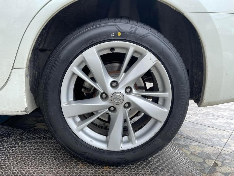 🚘 #NISSAN_TEANA 🛞#BRIDGESTONE_ALENZA001 215/55R17