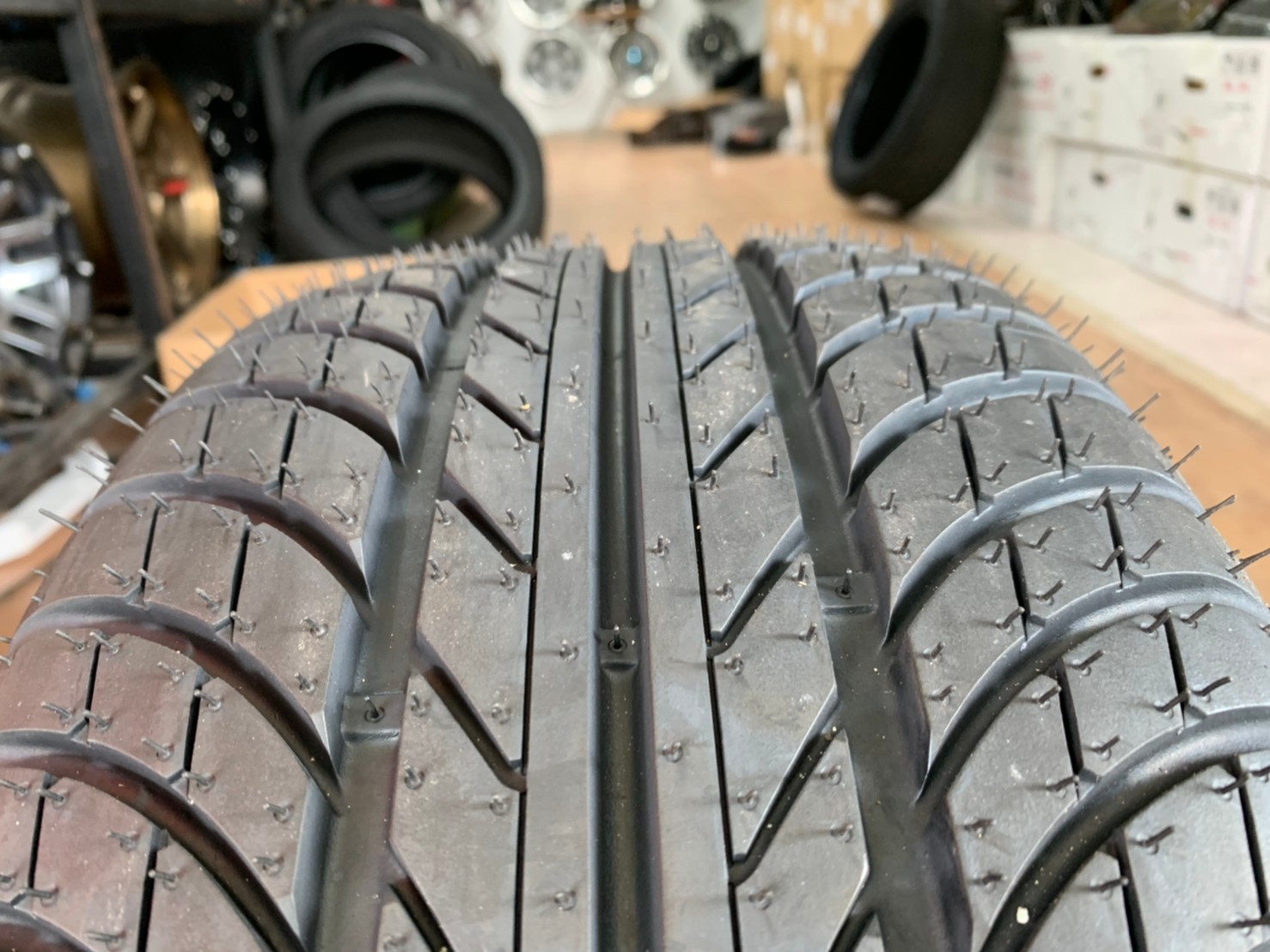 205/45R17 Goodyear Blue Streak Stiletto ยางใหม่ปี2021