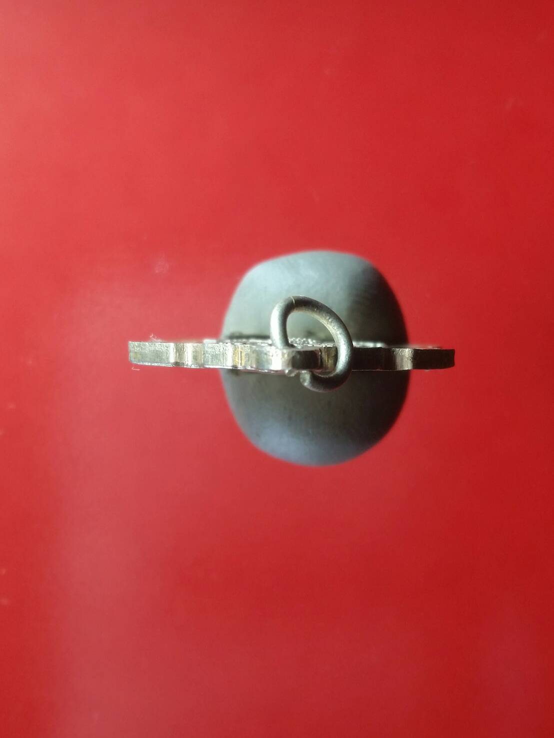 เหรียญฟ้าชาย ทรงผนวช รุ่นแรก ปี พ.ศ.2521 เนื้ออาปาก้า