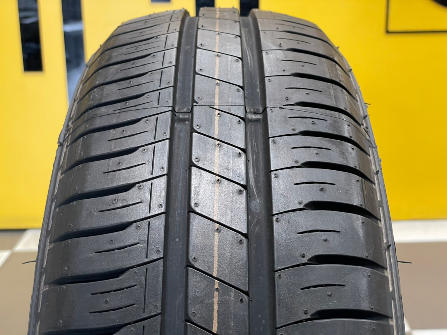 175/65R14 DUNLOP ENSAVE EC300+ ยางใหม่ปี2022