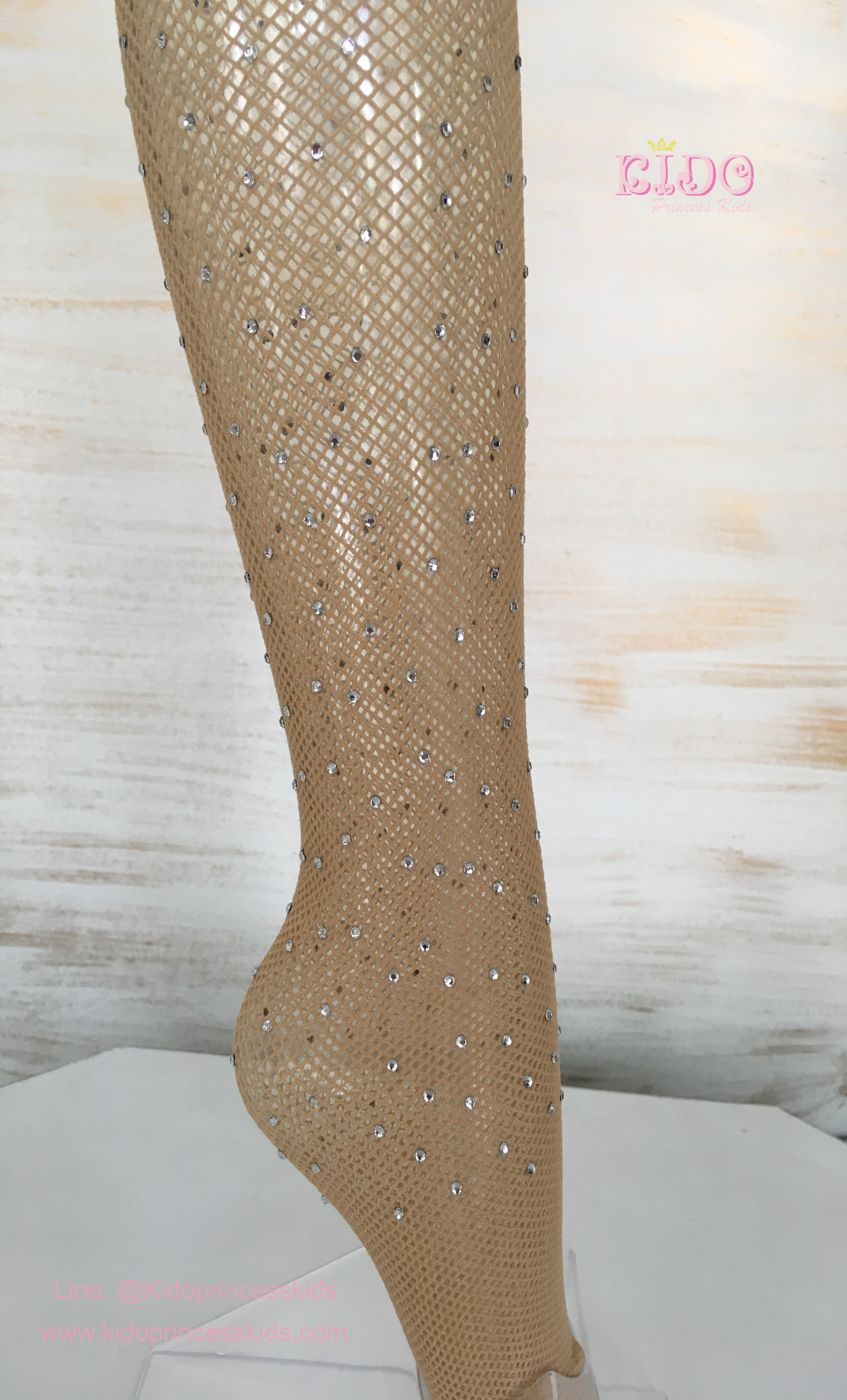 ถุงน่องตาข่ายเด็ก(หน้าร้านอยู่รัชดา)แบบไม่มีเพชร และมีเพชร L204 สีขาว สวยหรูดูแพงมาก