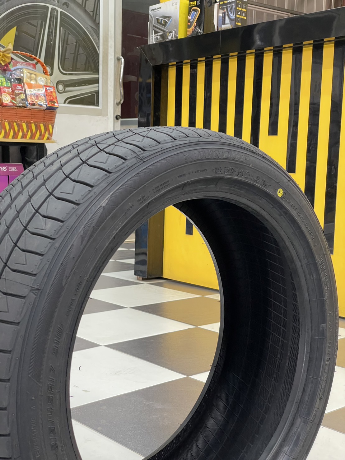 ยางDUNLOP SP SPORT #LM705 215/45R17 ยางใหม่ปี2024