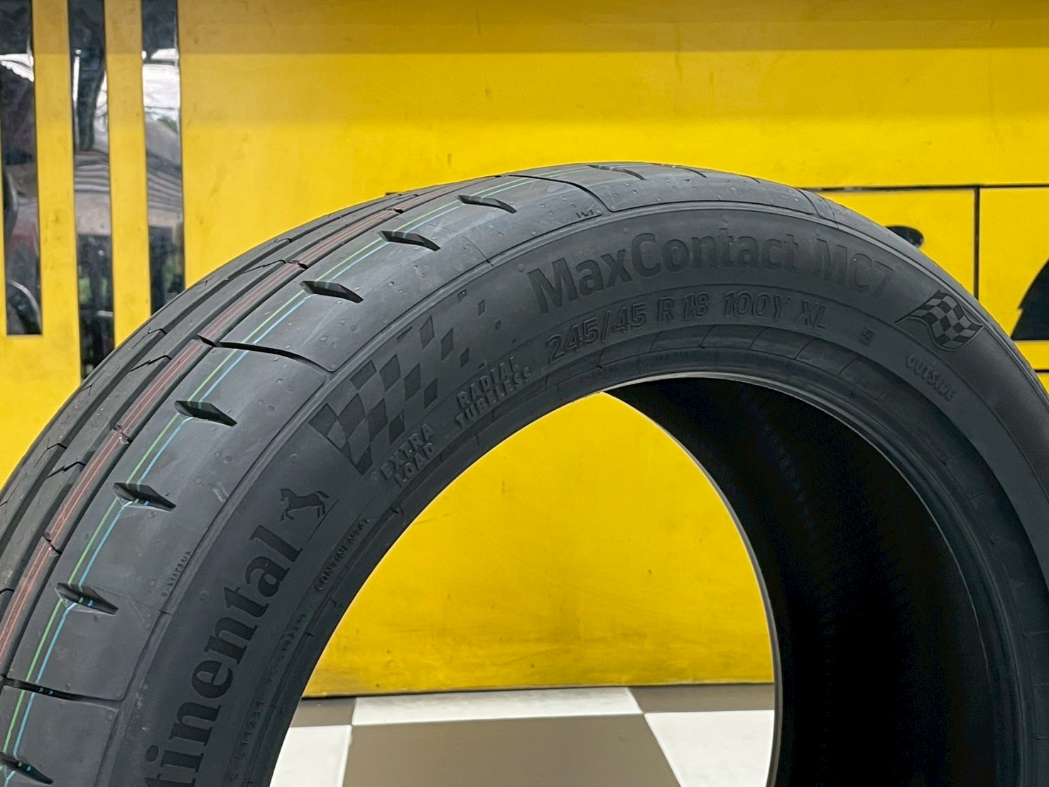 Continental MaxContact MC7 ขนาด 245/45R18 ยางใหม่2025