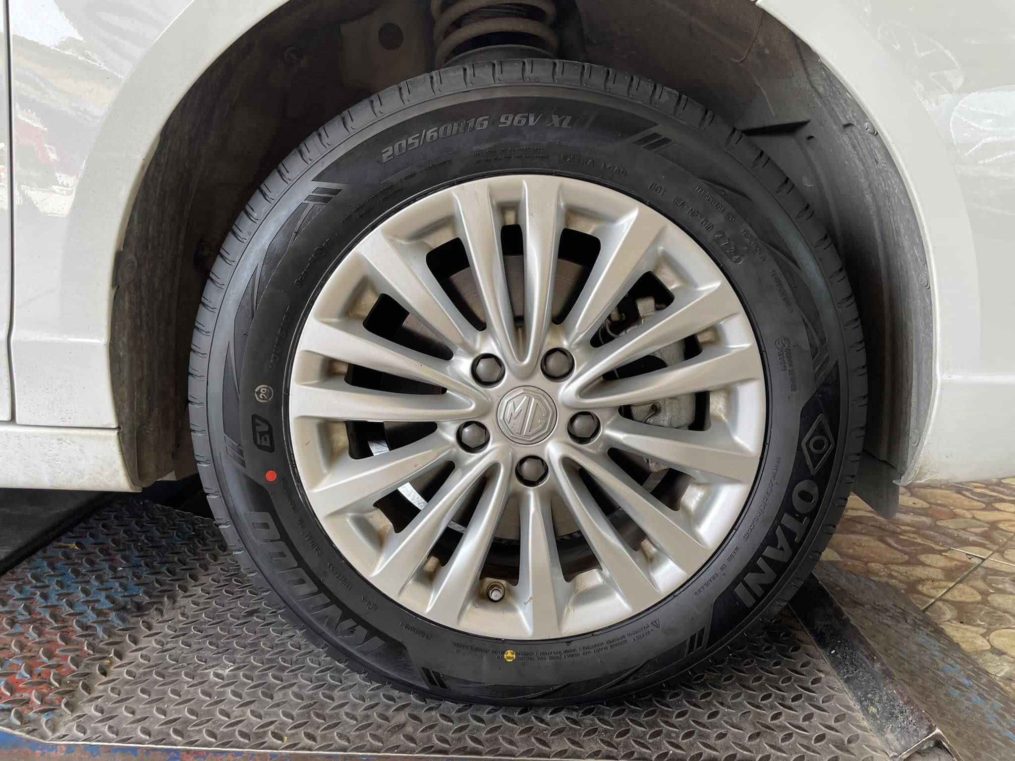 🚘 #MG_EP🛞 เปลี่ยนยาง #OTANI #KN1000 205/60R16 #บริการตั้งศูนย์ล้อ🛞