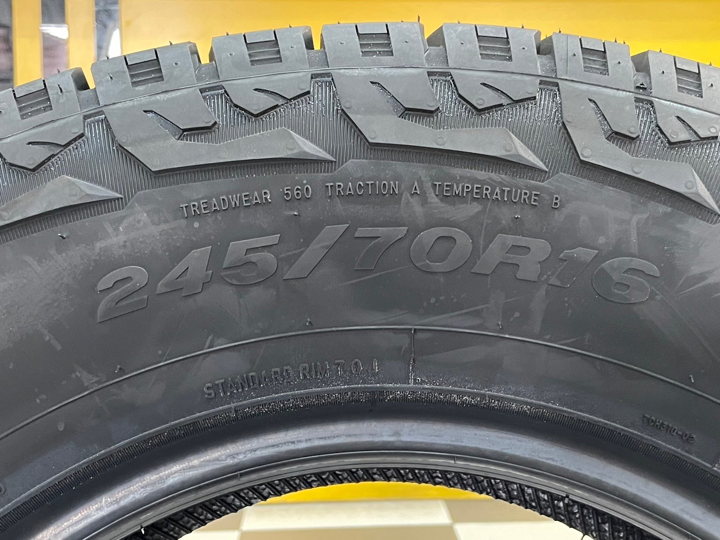 #ยางfortune (ฟอร์จูน) FSR308 245/70R16 ยางใหม่ปี2024 ยางAT ตัวหนังสือสีขาว ยางผลิตไทยคุณภาพดี