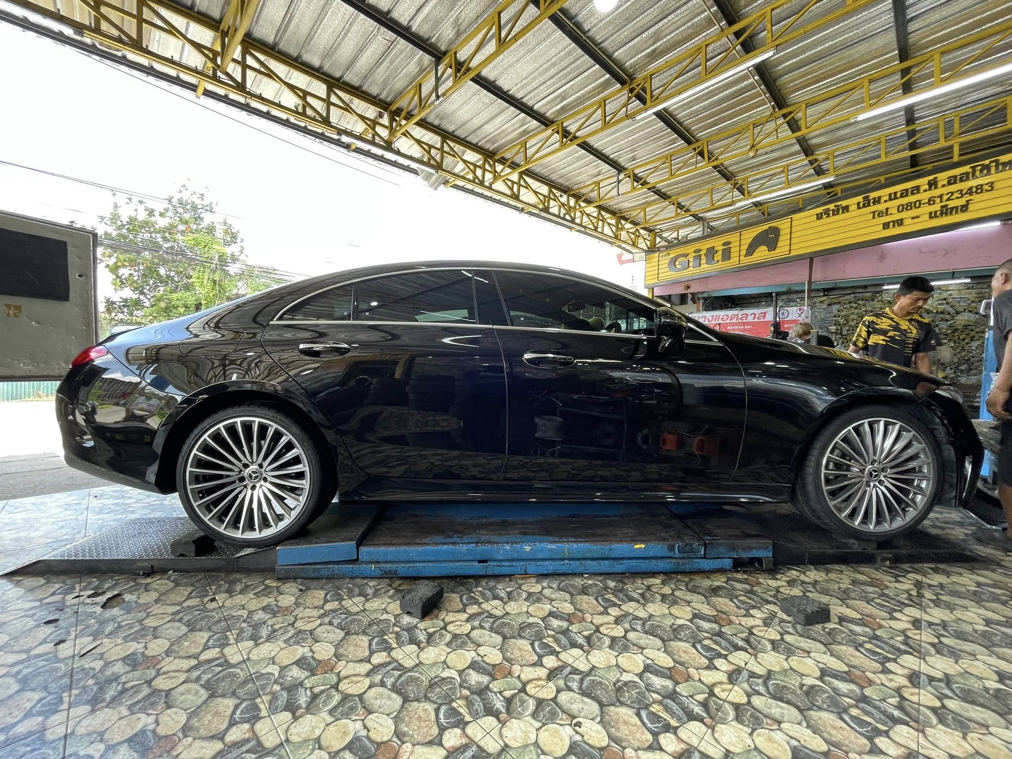 BENZ_CLS220d🚘เปลี่ยนยาง 🛞🐘#KUMHO_EcstaSport-S_245/35R20 ❤️ 🛞#KUMHO_EcstaSport-S_275/30R20