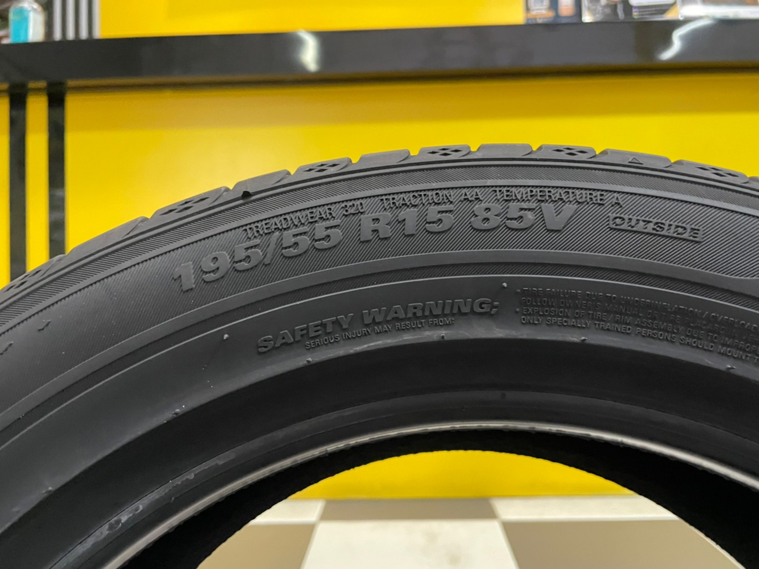 MARSHAL MU12 195/55R15 ยางใหม่ปี2022