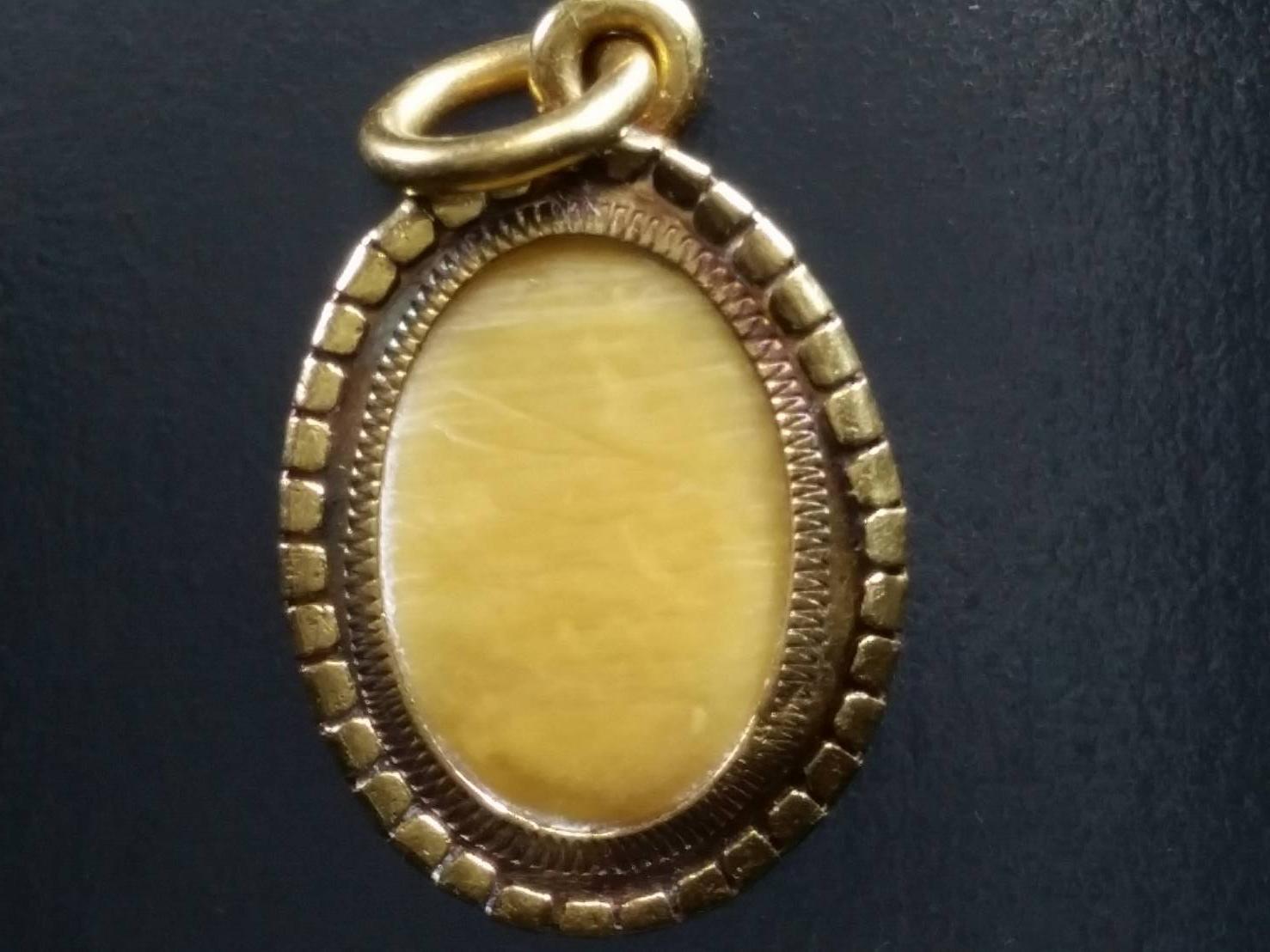 แม่นางกวักงาแกะ หลวงพ่อเดิม วัดหนองโพ นครสวรรค์ ยุคปลาย เลี่ยมทองเก่าแท้ดูง่ายครับ