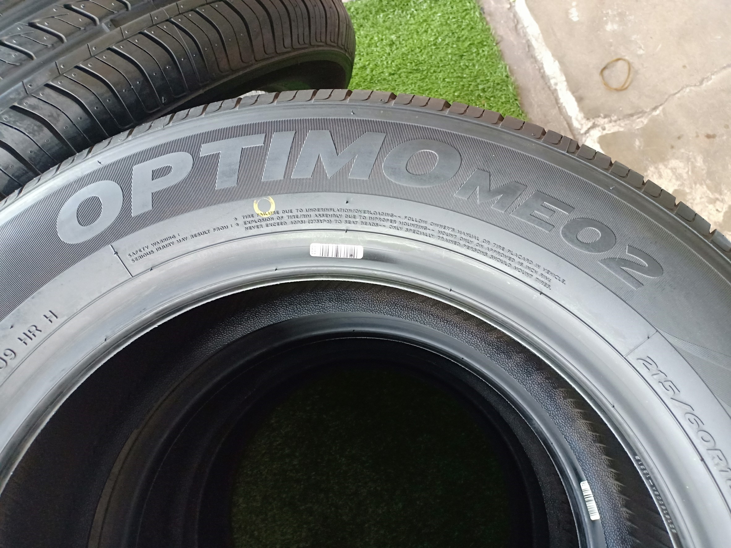 ยางใหม่ Hankook Optimo ME02 215/60R16 ยางปี17