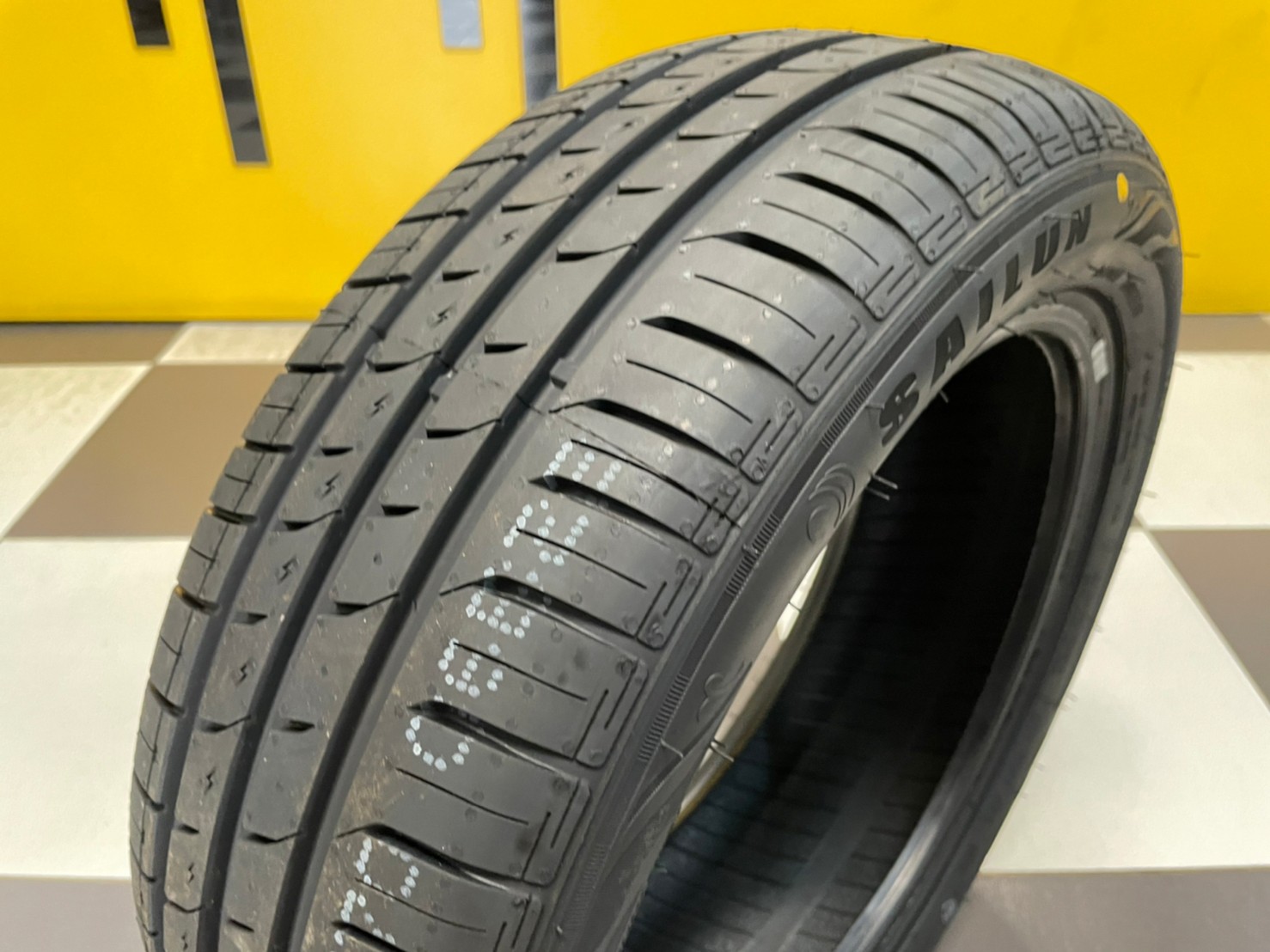 ยางใหม่ SAILUN ATREZZO ECO 175/55R15 ยางใหม่ปี2023