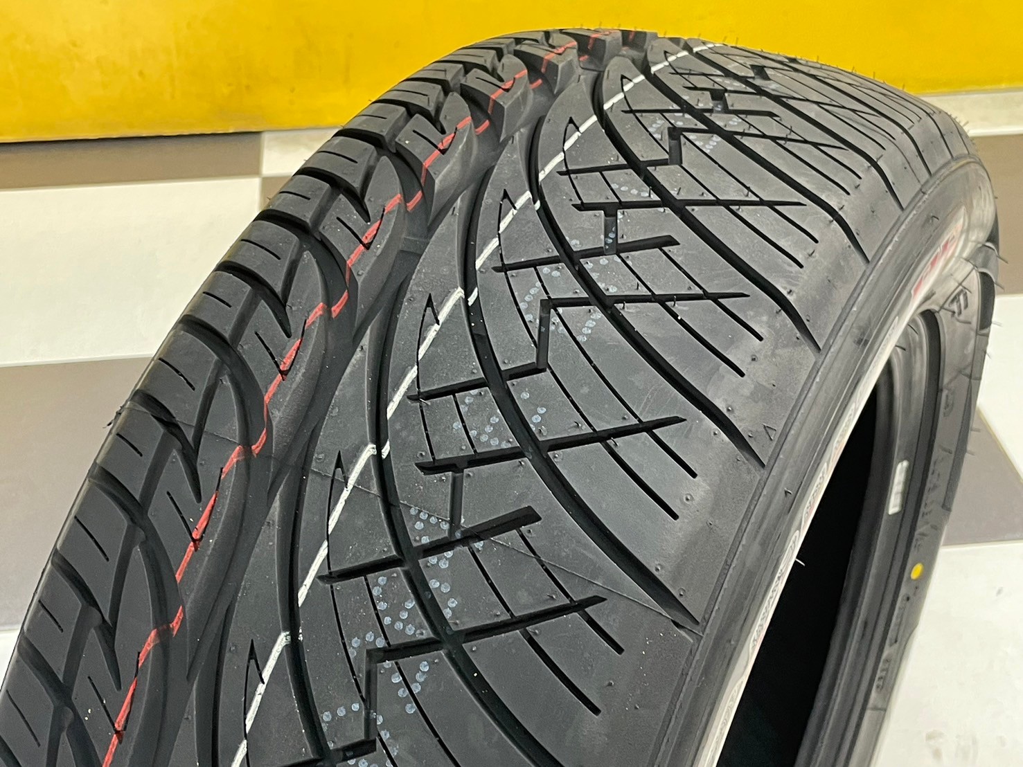 New!! Deestone Stormz RS Tattoo Limited Edition🐉❤️ 255/50R18 ยางใหม่ปี2024