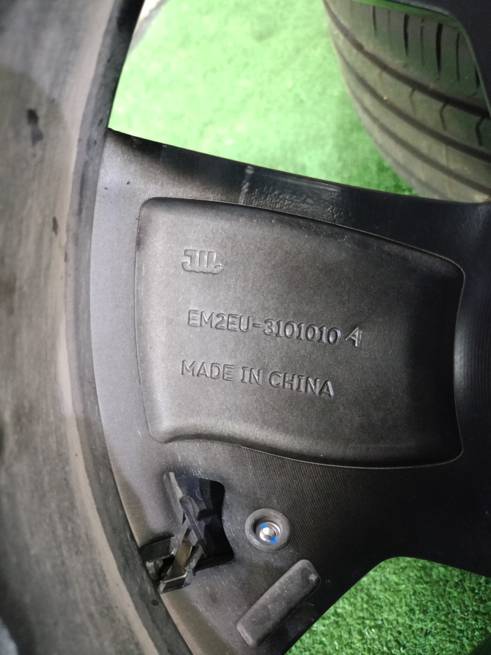 💥💥ล้อแม็กมือสอง BYD Dolphin Extended. 17x6.5นิ้ว 5x114.3 ET45 ดำหน้าเงาตัดสีฟ้า