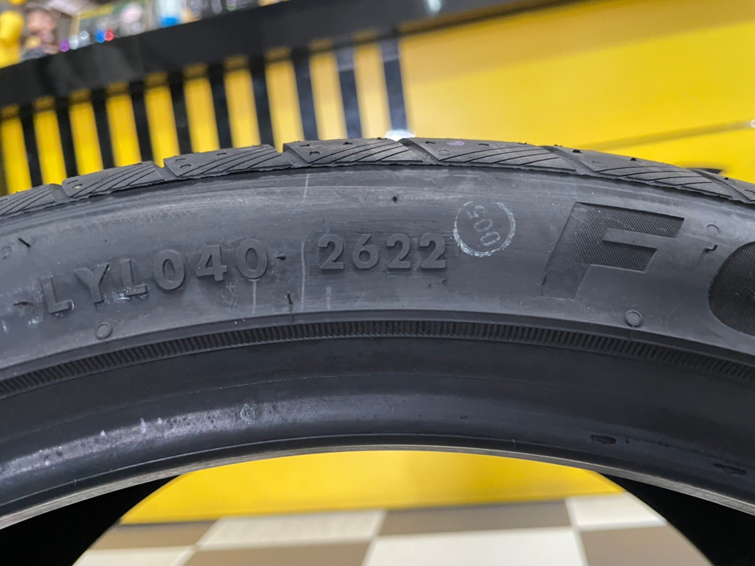 ATLAS FORCE UHP 255/35R18 ยางใหม่ปี 2022