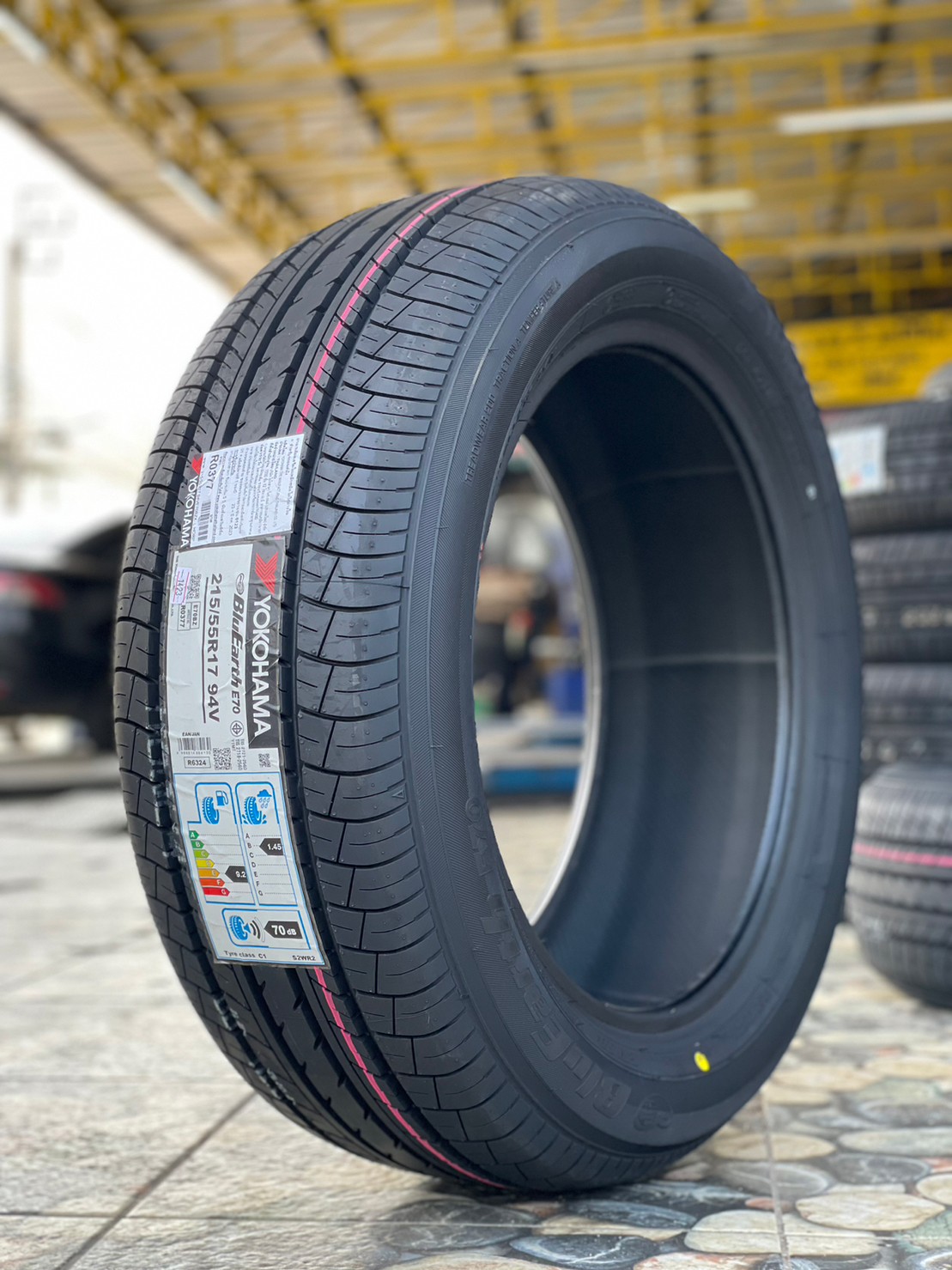 YOKOHAMA E70 215/55R17 ยางใหม่ปี2023