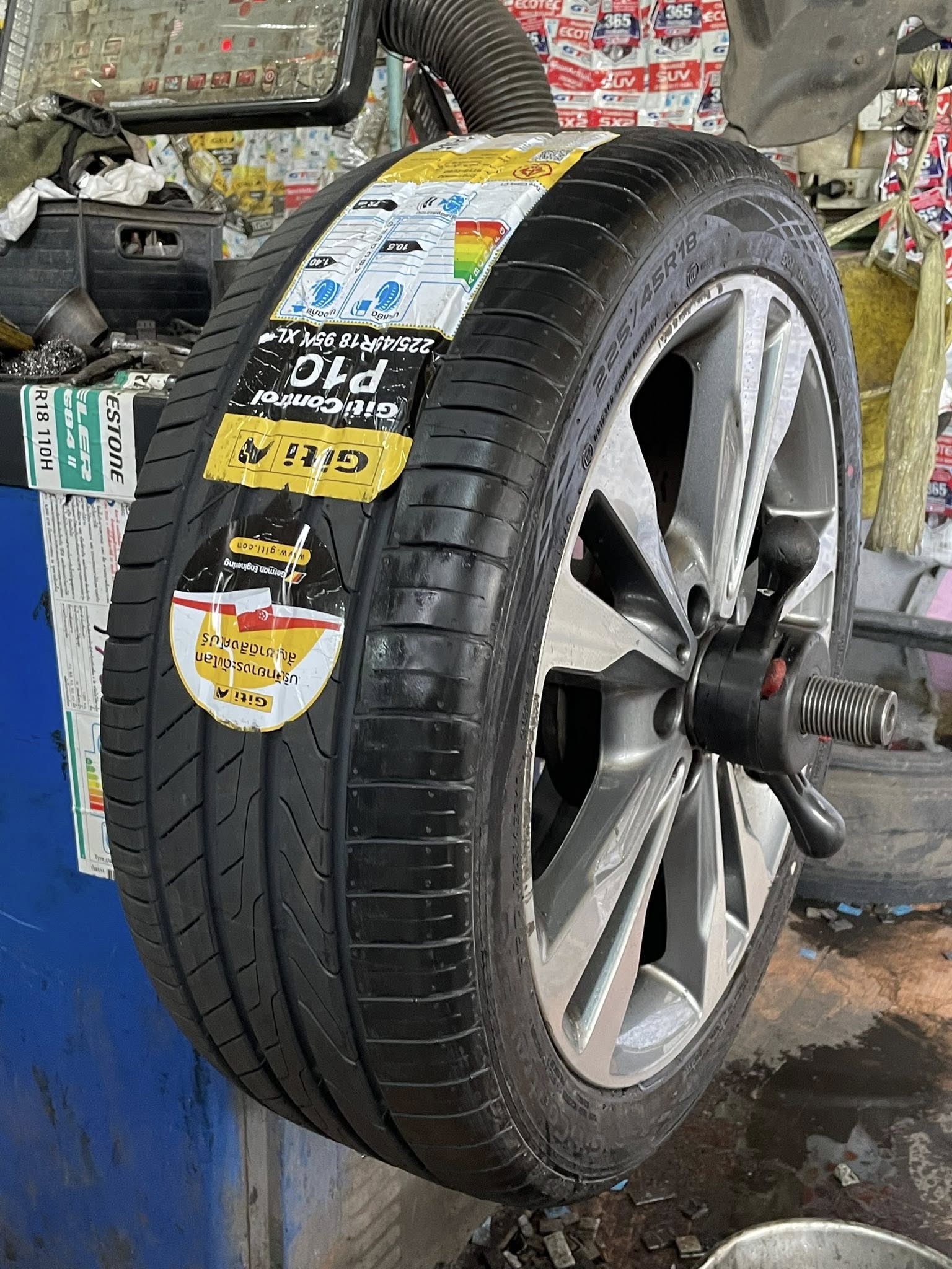 #BENZ_C220d🚘เปลี่ยนยาง🛞🐘#GITI_ControlP10_225/45R18 ❤️ 🛞 #GITIControlP10_235/45R18