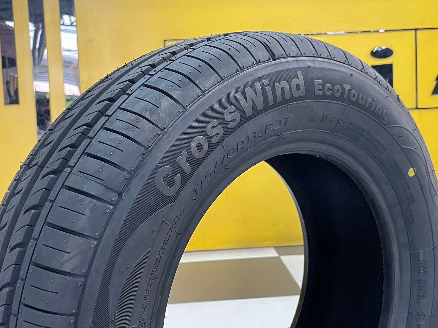 ยางรถยนต์คุณภาพดี #Linglong(หลิงหลง) Crosswind HP 175/70R13 ยางใหม่ปี2024 ยางผลิตไทย