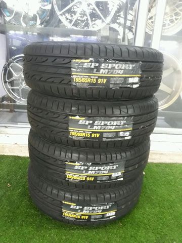 ยางใหม่คุณภาพดี Dunlop SP SPORT LM704 ขนาด 195/60R15 ยางปลายปี16