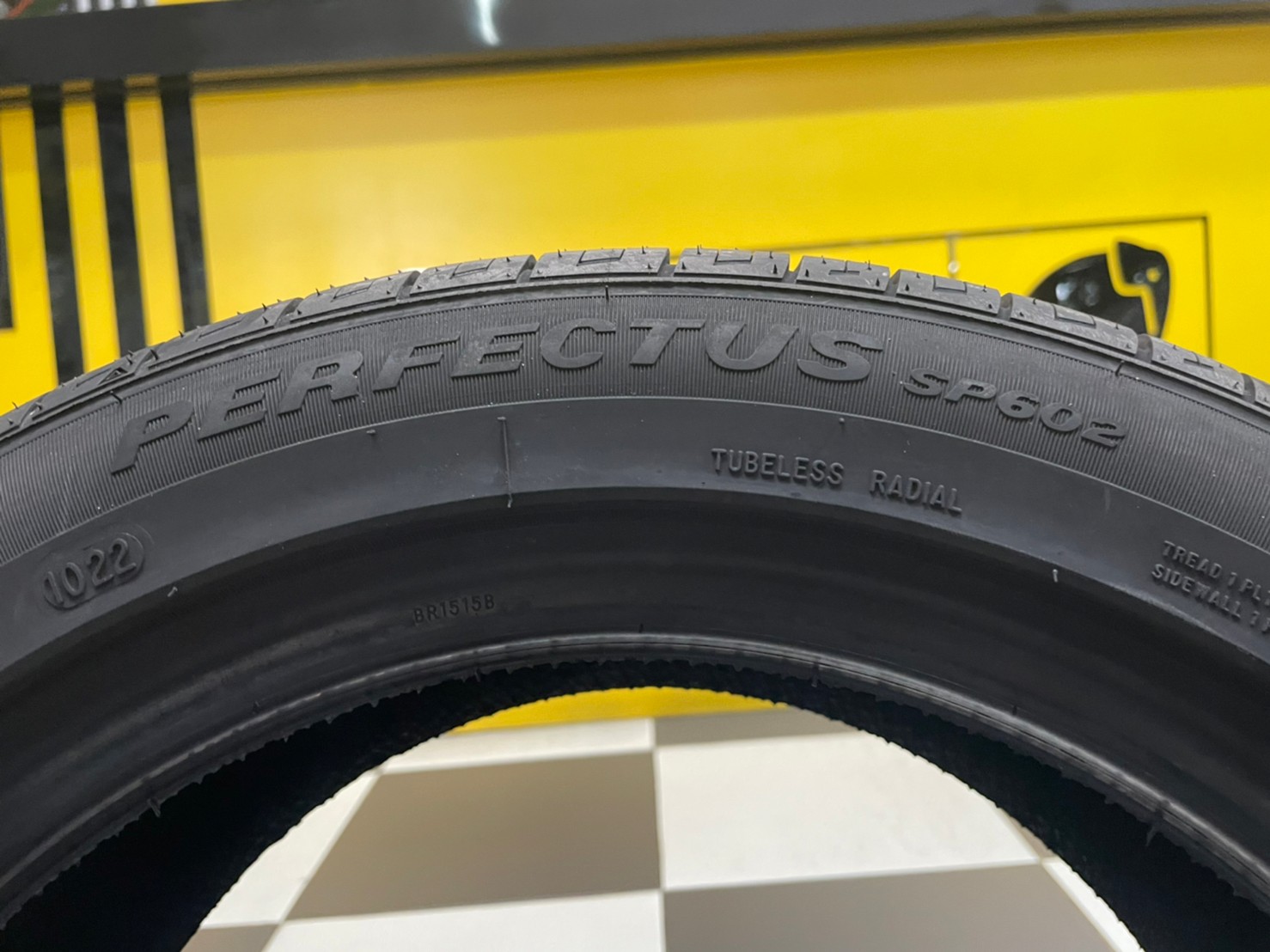 ยางใหม่AUSTONE SP602 195/50R15 ยางผลิตไทย คุ้มค่ารับประกันบาดบวมเบียดตำ365วันเคลมฟรี