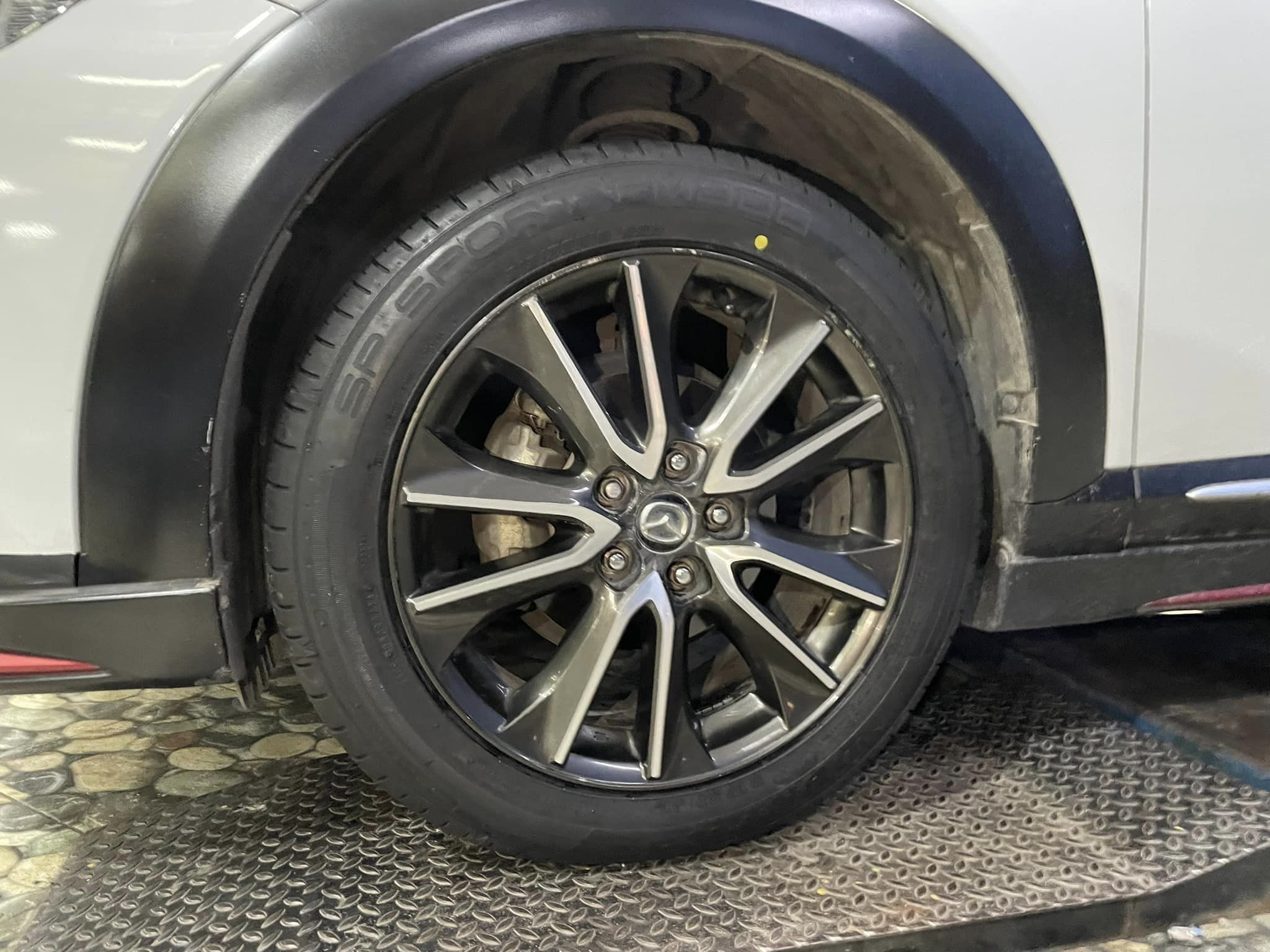 เปลี่ยนยางMAZDA_CX3 ยางใหม่ DUNLOP SP SPORT FM800 215/55R18