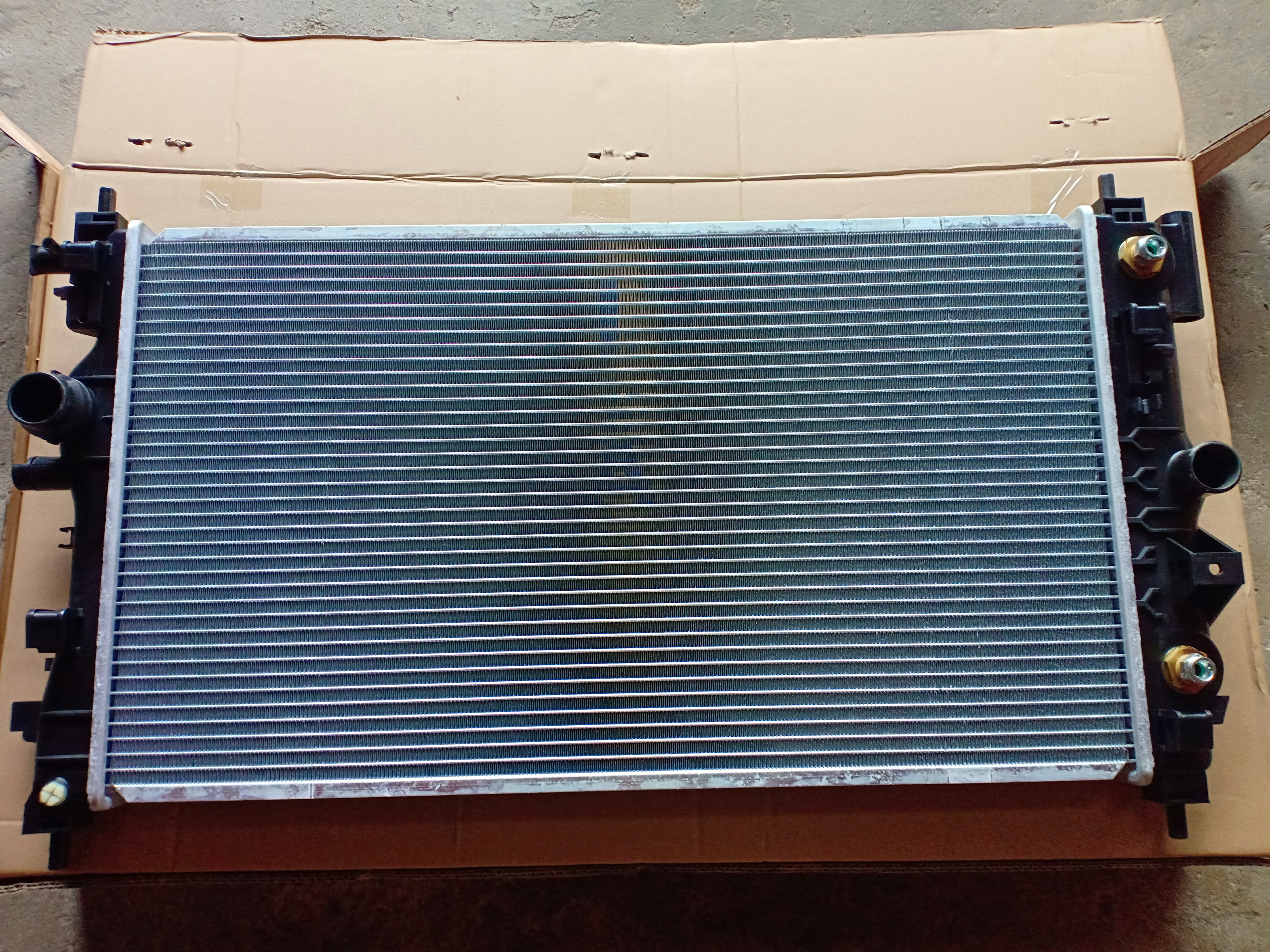 หม้อน้ำ CRUZE 1.8