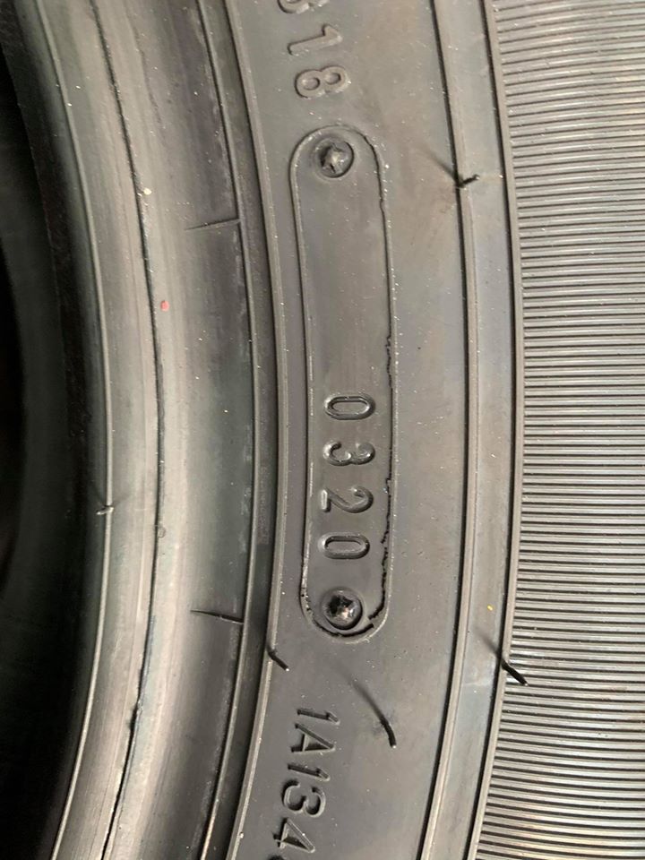 ยางใหม่Dunlop SP LT37 215/70R15 ยางใหม่ปี2020