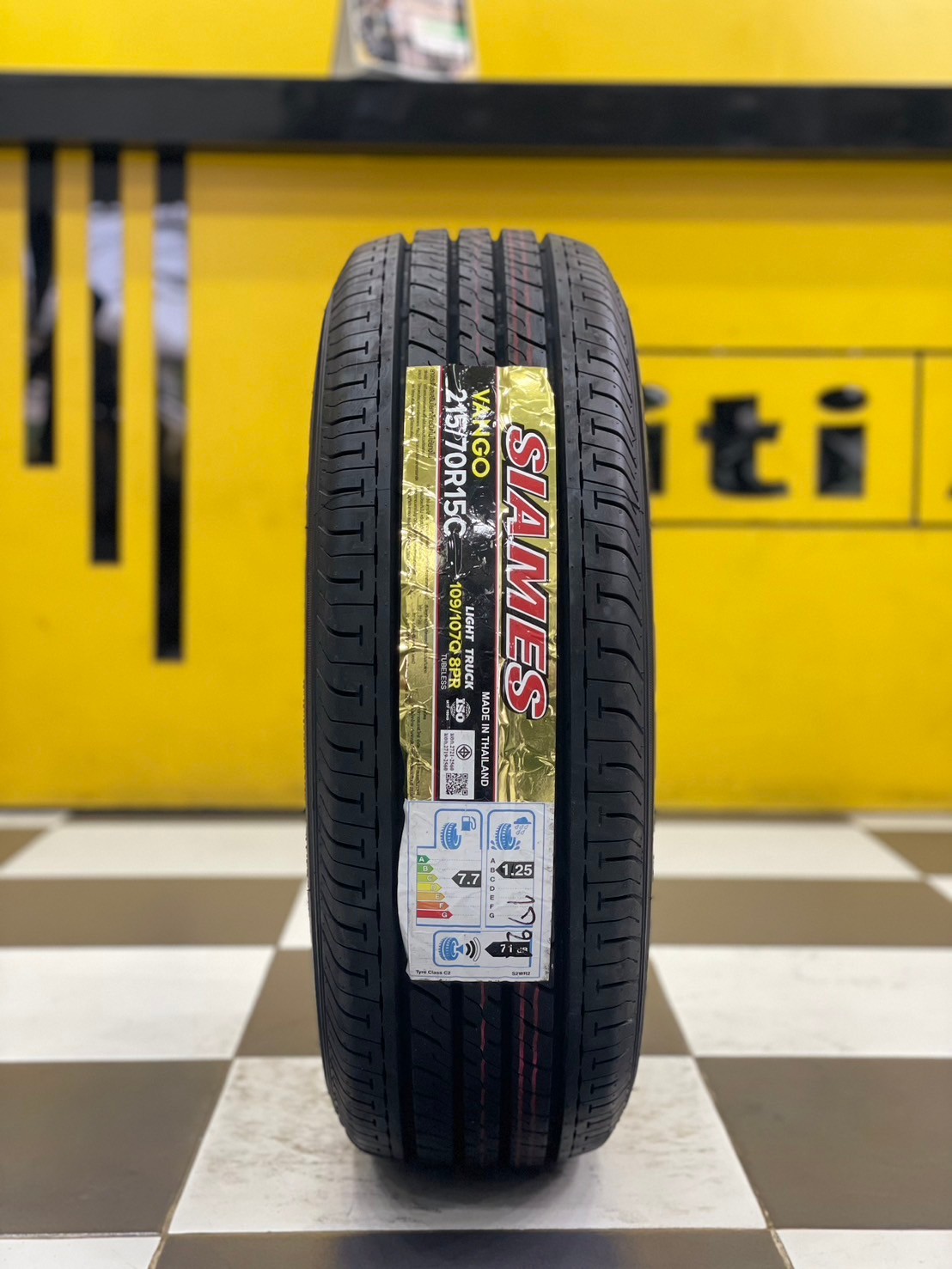 ยางใหม่ 215/70R15 SIAMES VANGO ยางไทย ยางกระบะบรรทุกคุณภาพดี แข็งแกร่งคุณภาพสุดคุ้ม ผ้าใบ8ชั้น ยางใหม่ปี2024