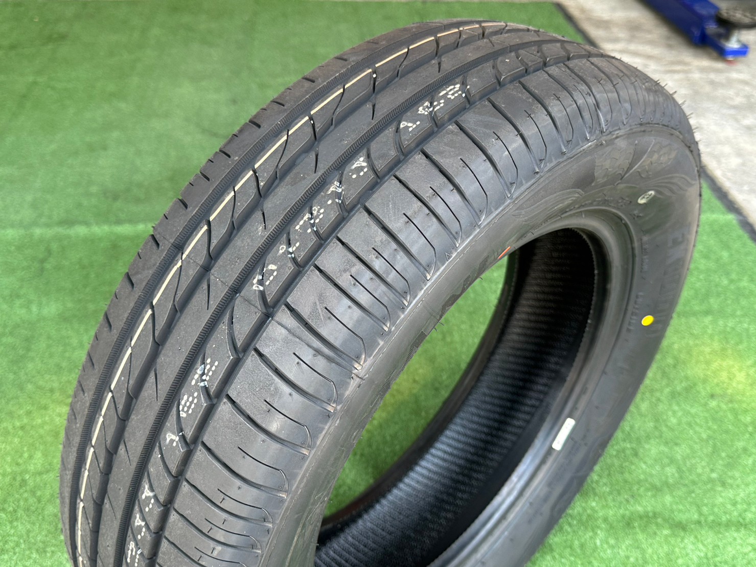OTANI EK1000 195/65R15 ยางใหม่ปี2023 ราคาพิเศษพร้อมติดตั้งฟรี สามารถสอบถามเพิ่มเติมได้ค่ะ