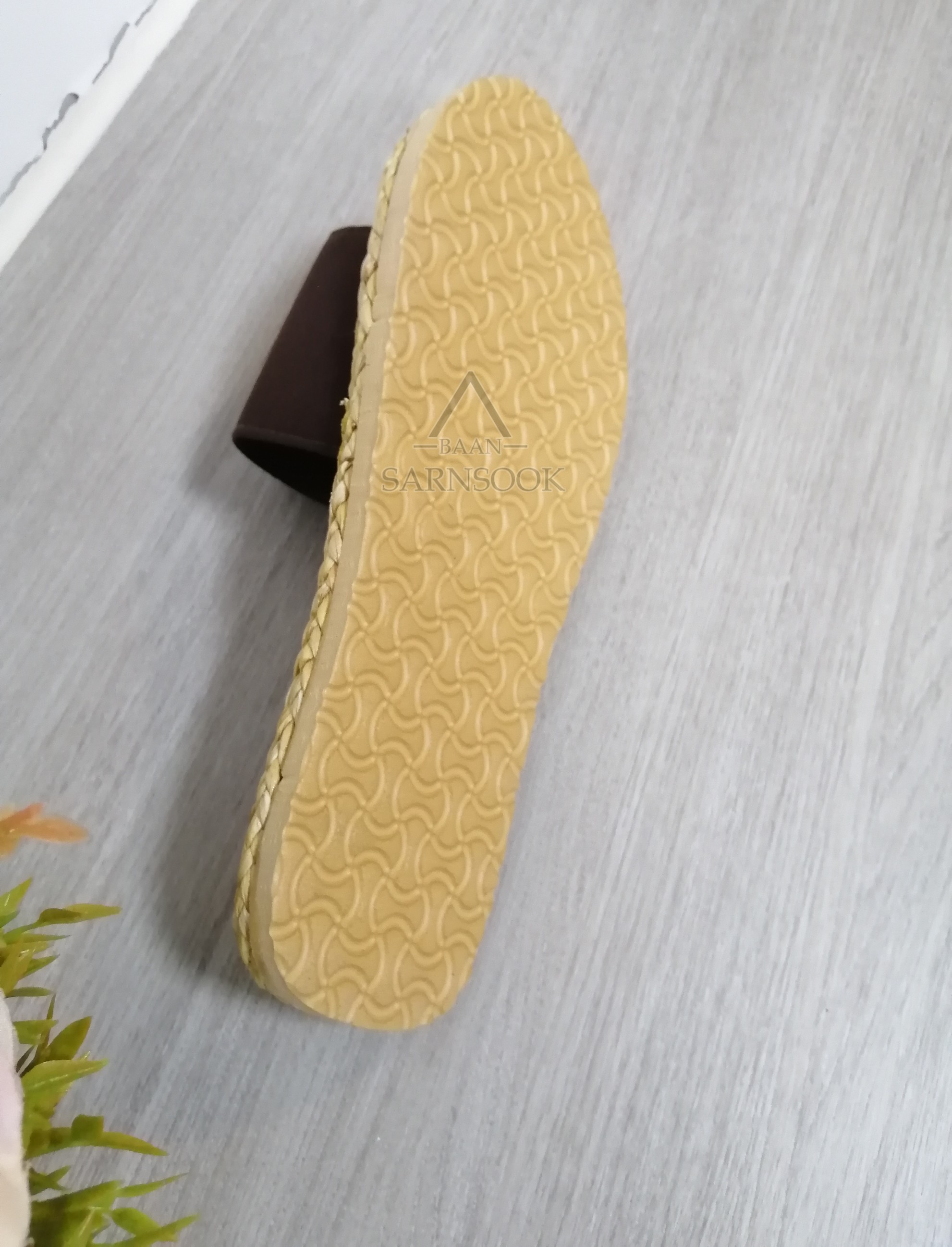 BSS701W: รองเท้าแตะสาน ราคาส่ง 1โหล:12คู่