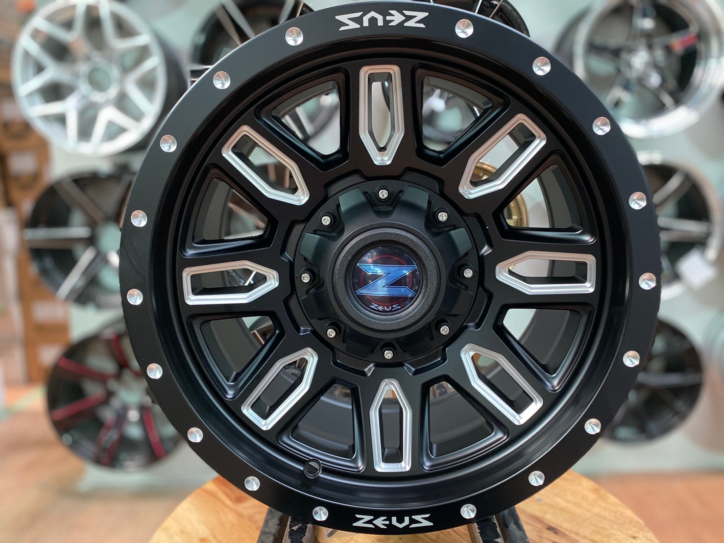 ล้อแม็กซ์ ZEUS By Lenso รุ่น ZEUS-16 ล้อขอบ16 กว้าง8.5 ออฟ0 6รู139.7 สีดำด้านมิลลิ่ง(MBWA)