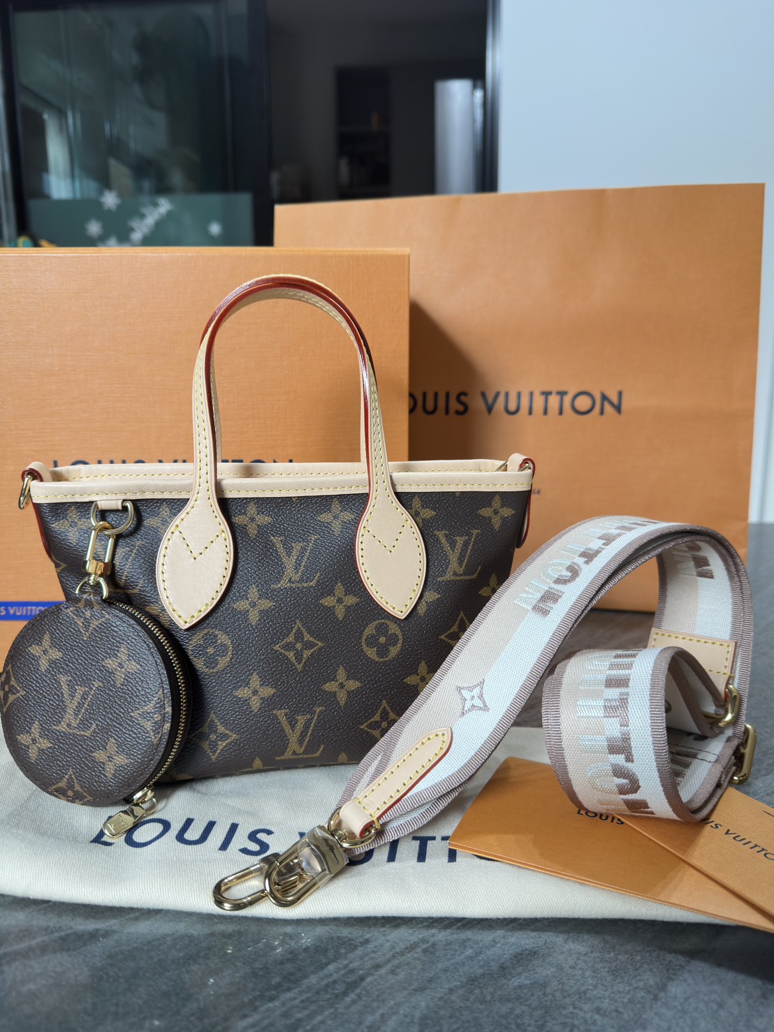 LV Neverfull BB มือสอง