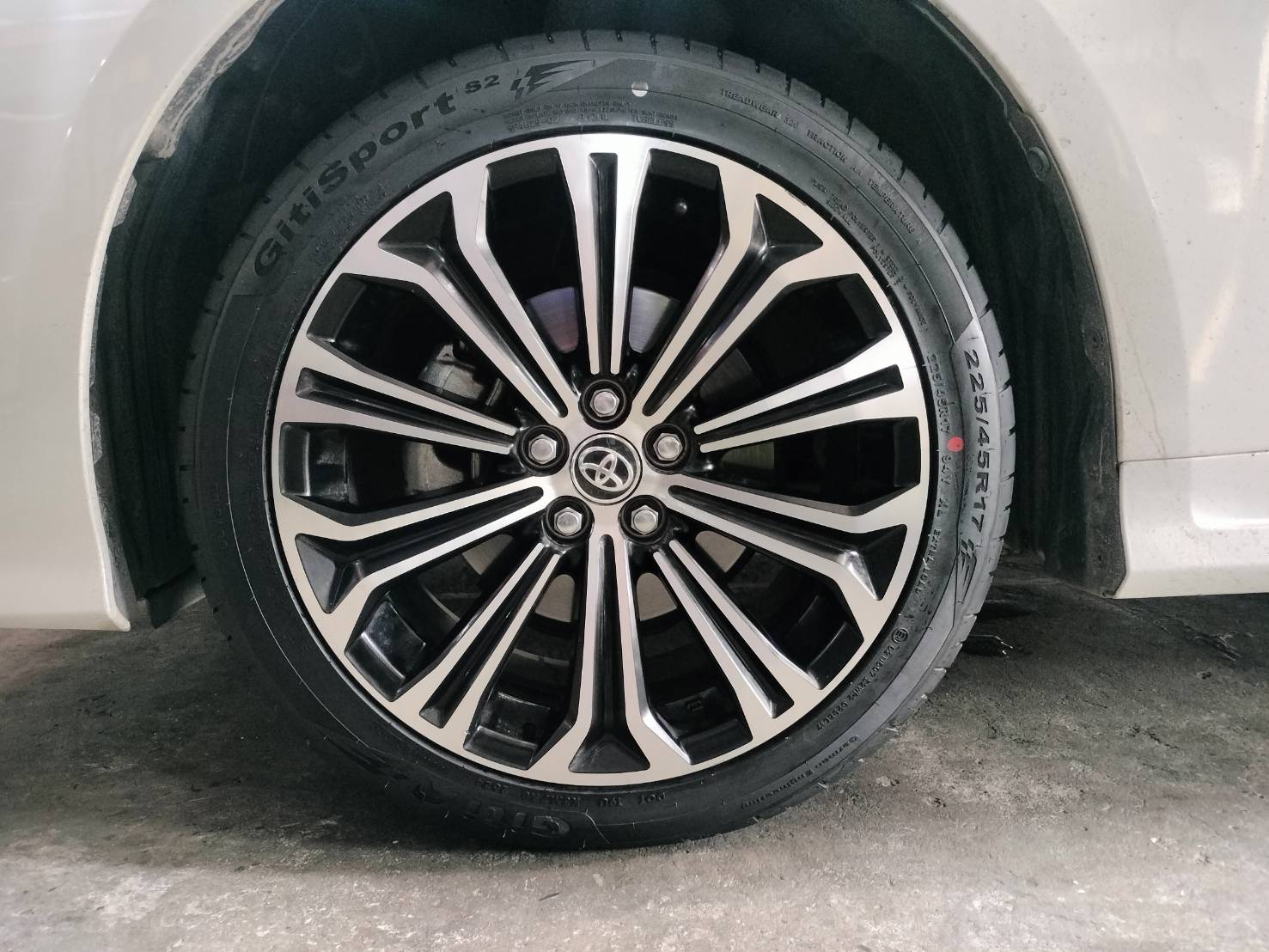 🚘#TOYOTA_ALTIS เปลี่ยนยาง 🛞 #GITI_SportS2_225/45R17