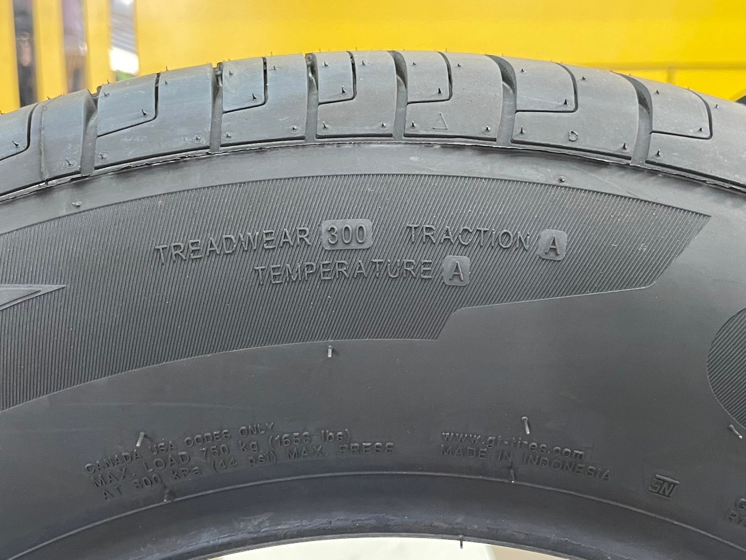 GT RADAIL CHAMPIRO ECOTEC 215/65R16 ยางใหม่ปี2024