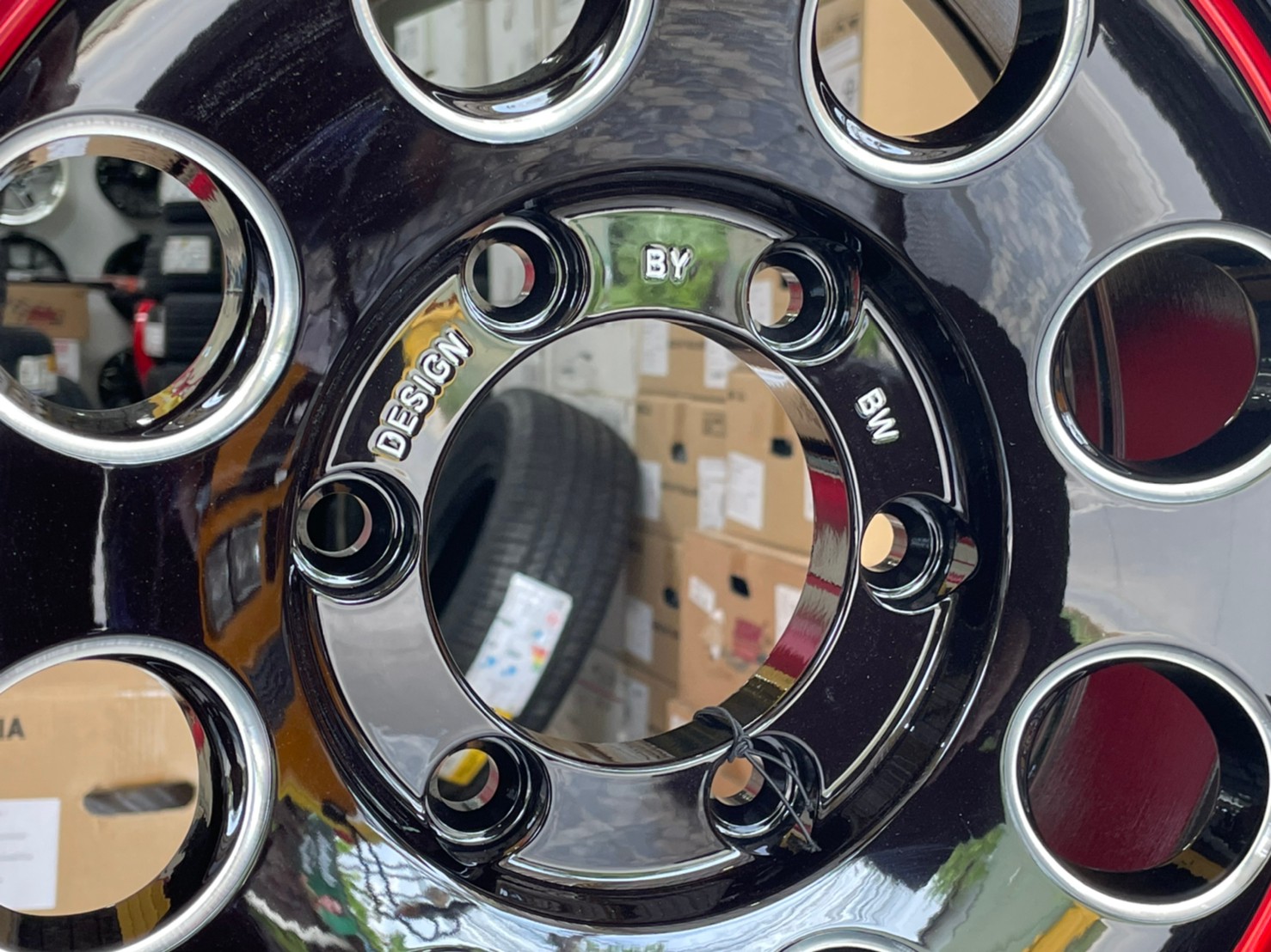 ล้อแม็กซ์ขอบ16 Brightwheels XT-5 ขอบ16 กว้าง8 ออฟ0 6รู139.7 สีดำเส้นขอบแดง(F-B Red LIne)